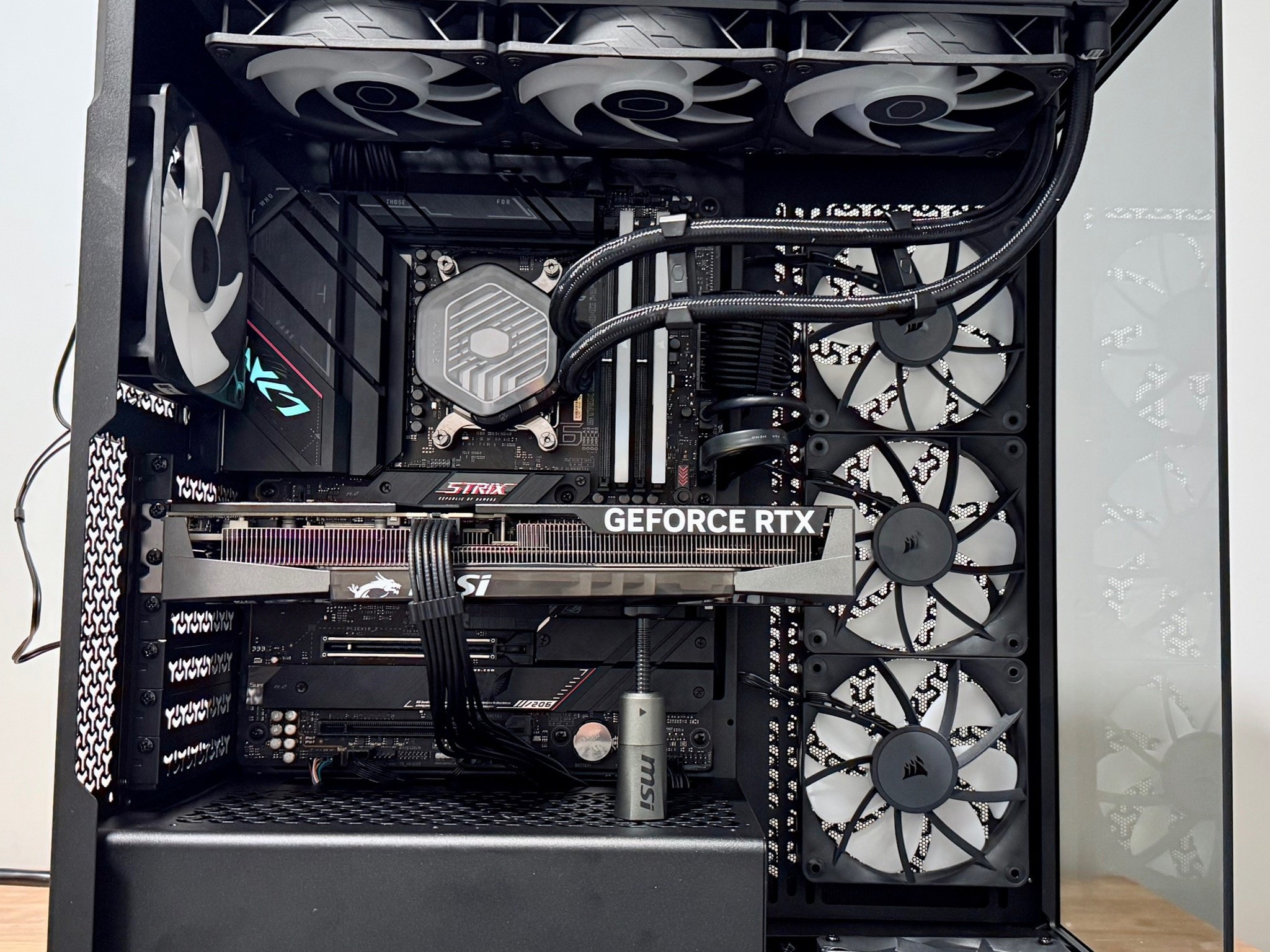 Gaming PC RTX 5060 TI 16GB Gaming Trio OC Edition