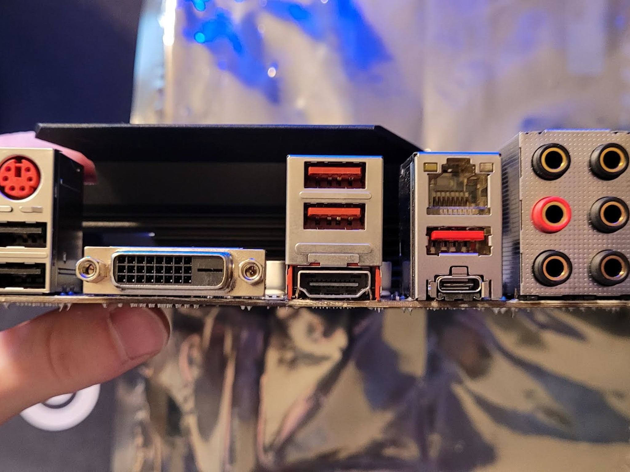 MSI AMD B450 Tomahawk Max ATX Motherboard | Barely Used