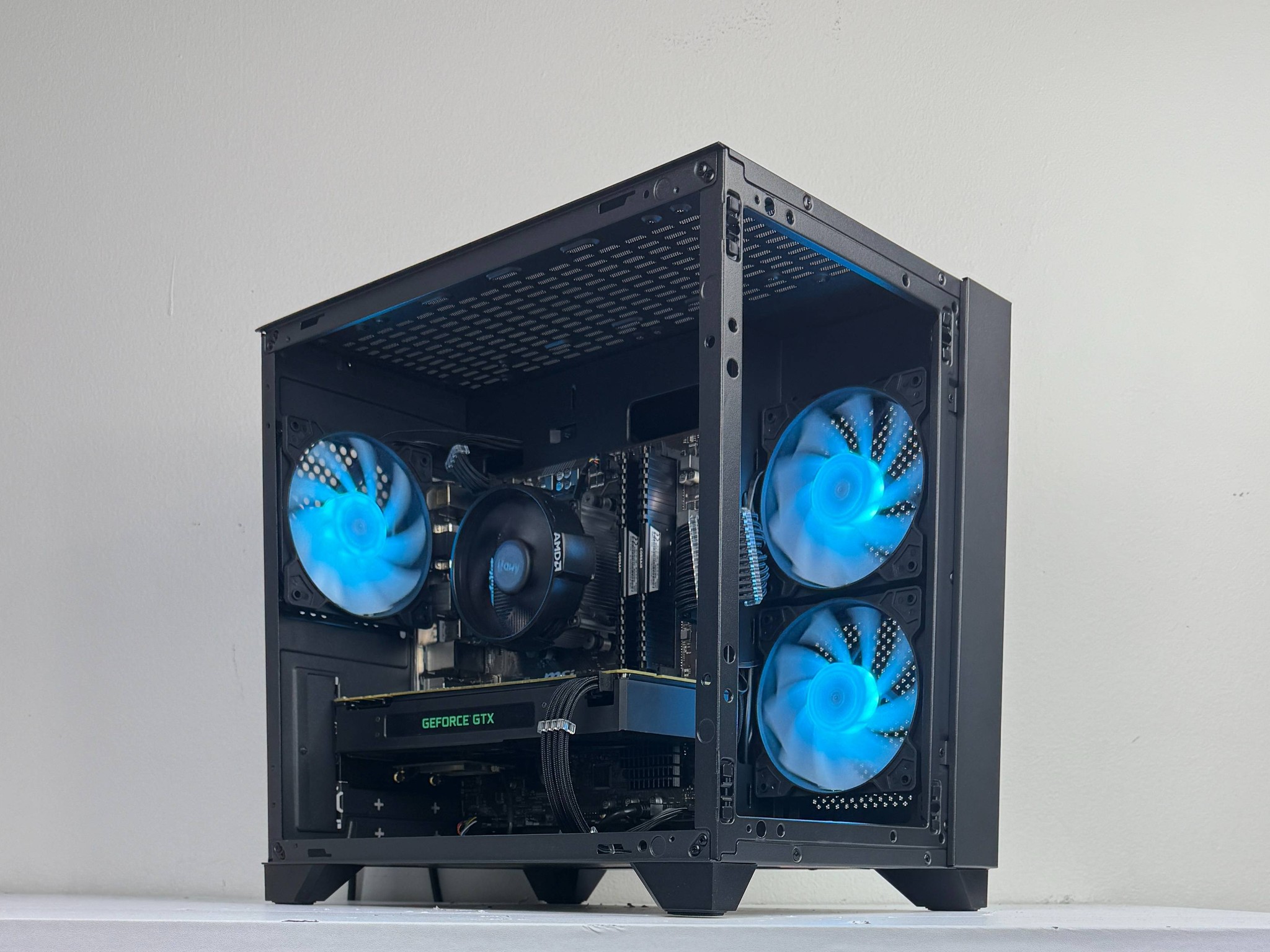 🐍Viper🐍 | 1080p Gaming PC | Ryzen 7 2700x | PNY GTX 1070 | 16GB DDR4 3200MHz