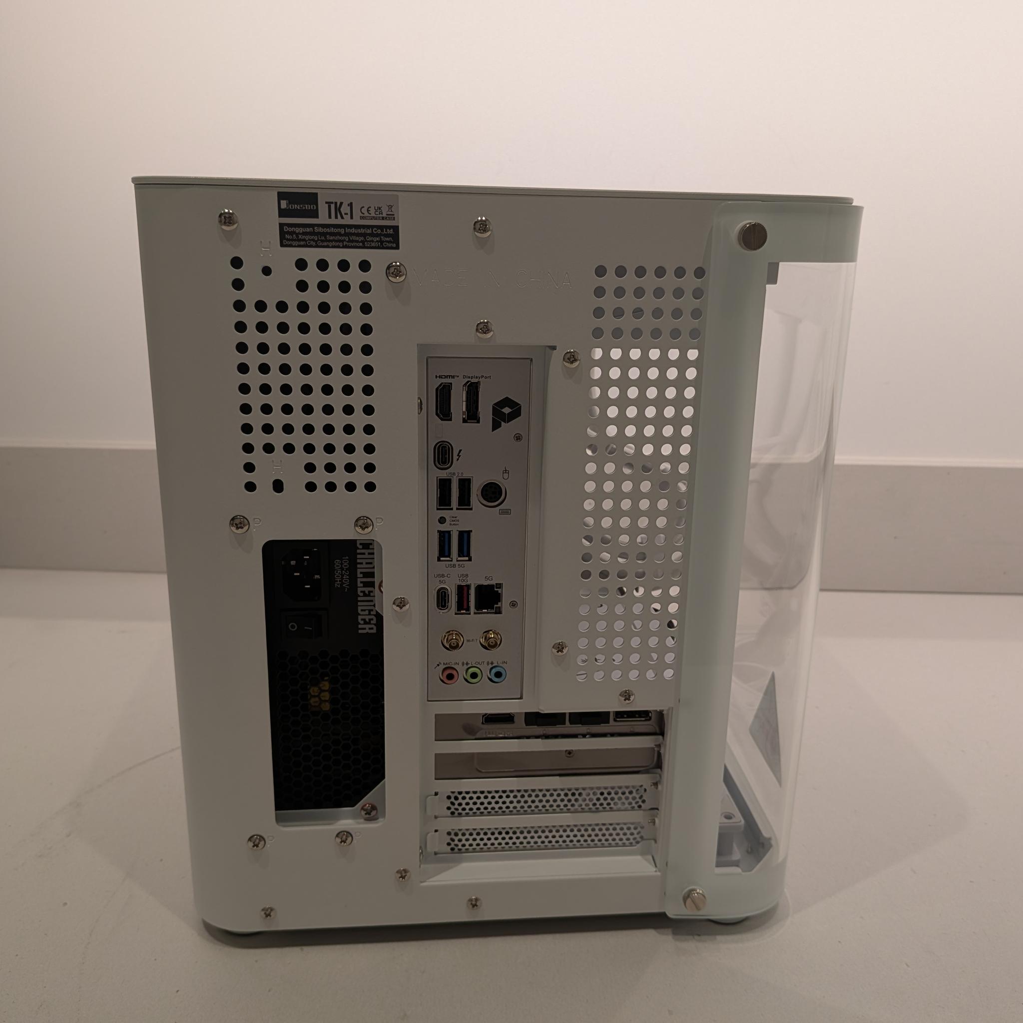 Bomb Devil Ice - RTX 5070, Intel Core Ultra 7 265K, 32 GB DDR5, 2 TB Gen 5 NVME, RGB, Liquid Cooled
