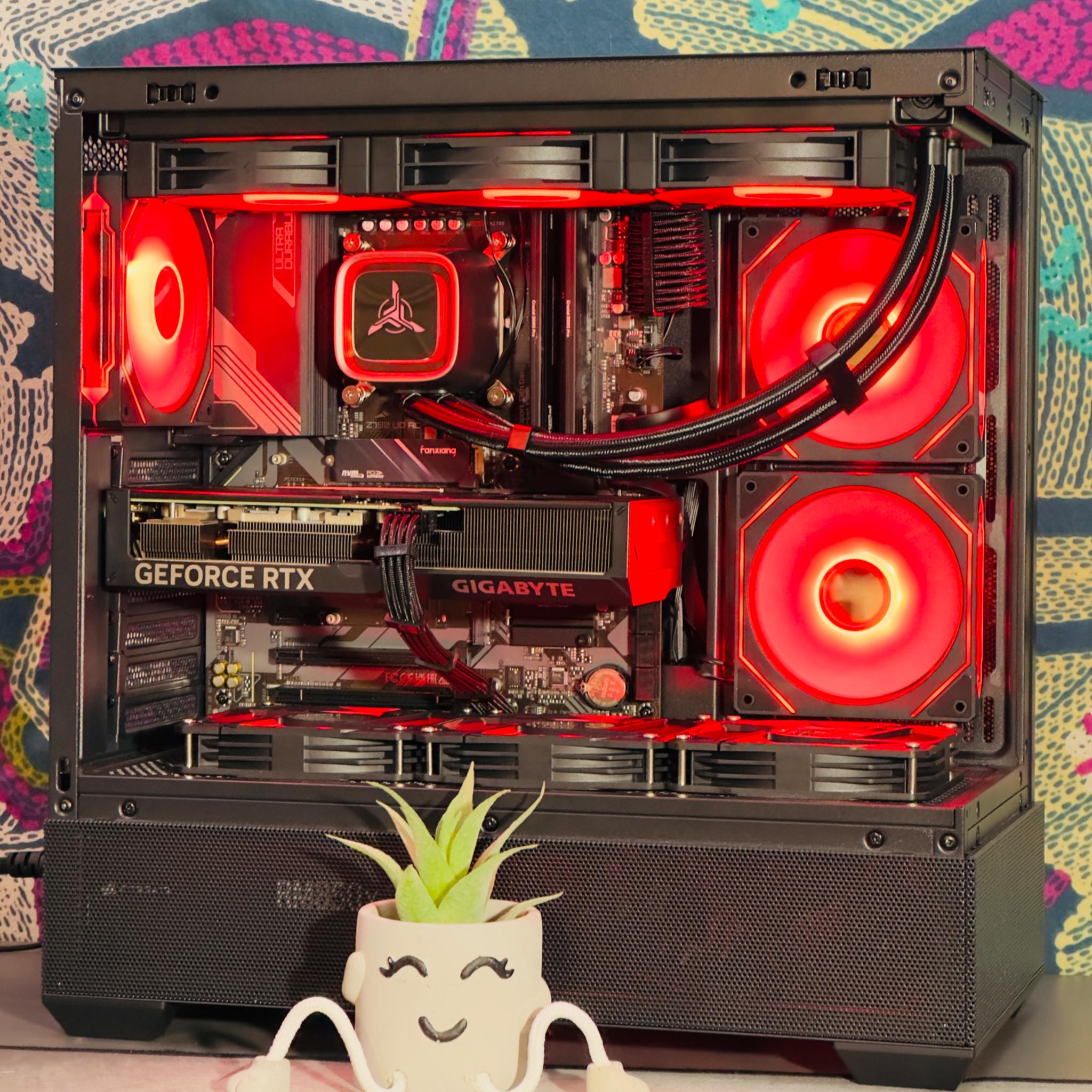 Gaming PC: 4070 + 13700k + 32gb DDR5 + 1TB nVME SSD