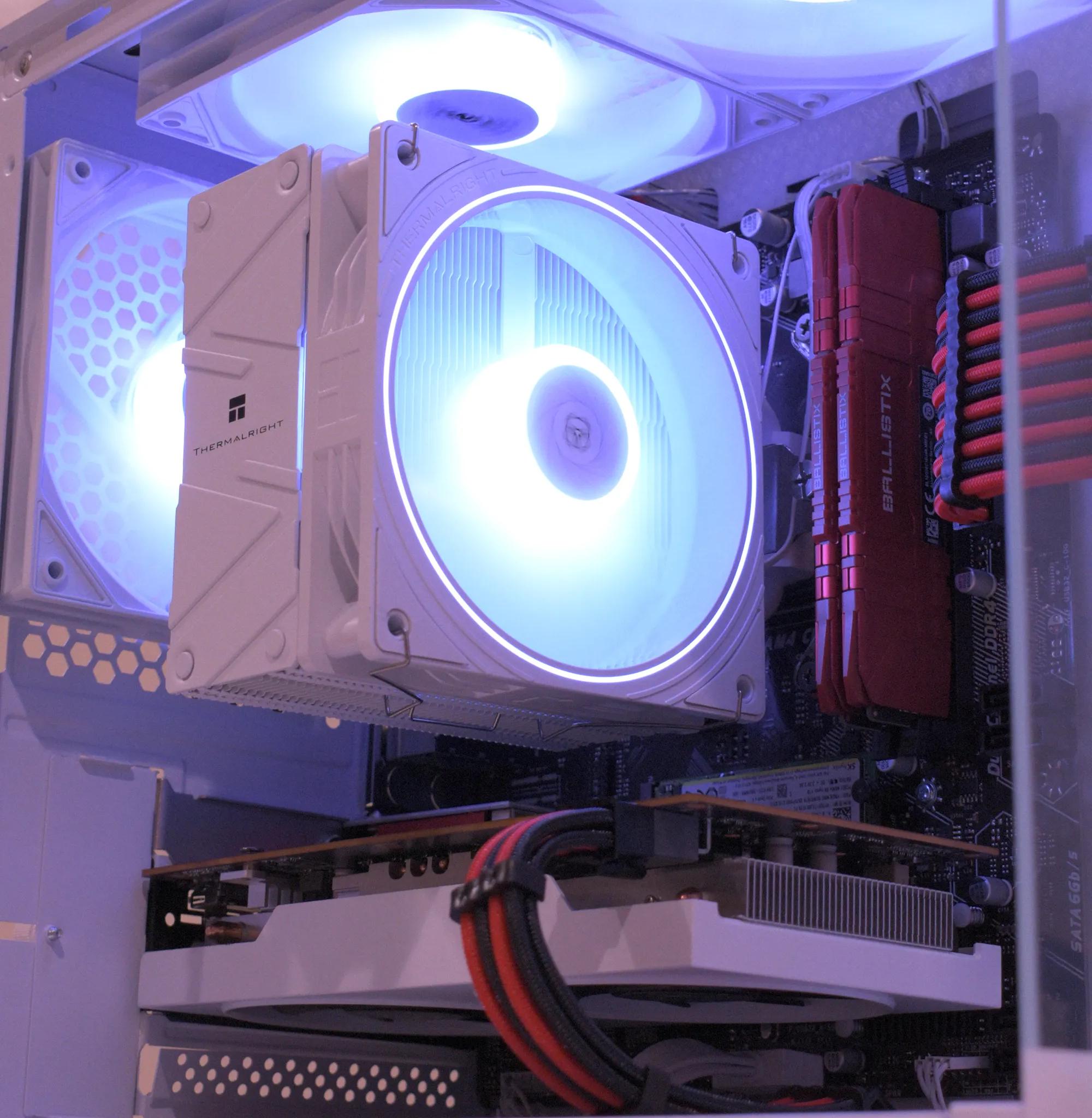 1080p Beast | Ryzen 5 3600 | RX 6600 8GB | 32GB DDR4 | 1TB nVME SSD | 1080p White/Red Gaming PC RGB