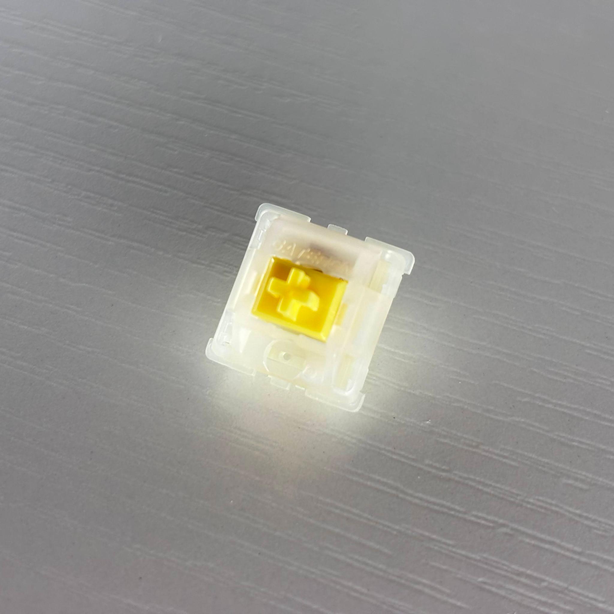 Quality RGB Custom Keyboard - Gateron Milky Yellow + Extras - Purple Hue Keycaps & Coiled Wire