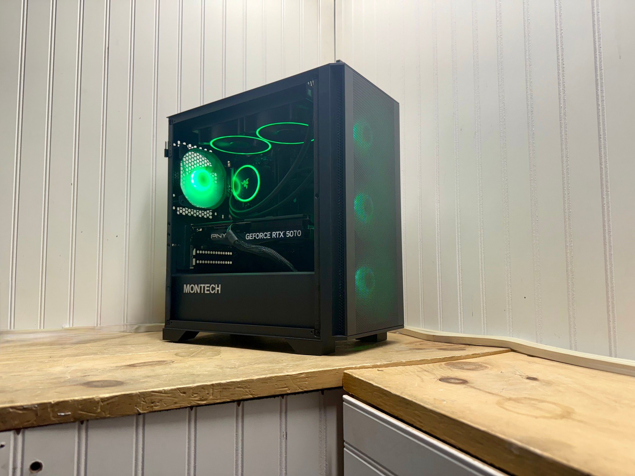 🔥 SMOKE RTX 5070 | Ryzen 5 7600X | 32GB DDR5 | 1.5TB Dual Drive | Windows 11 ✅