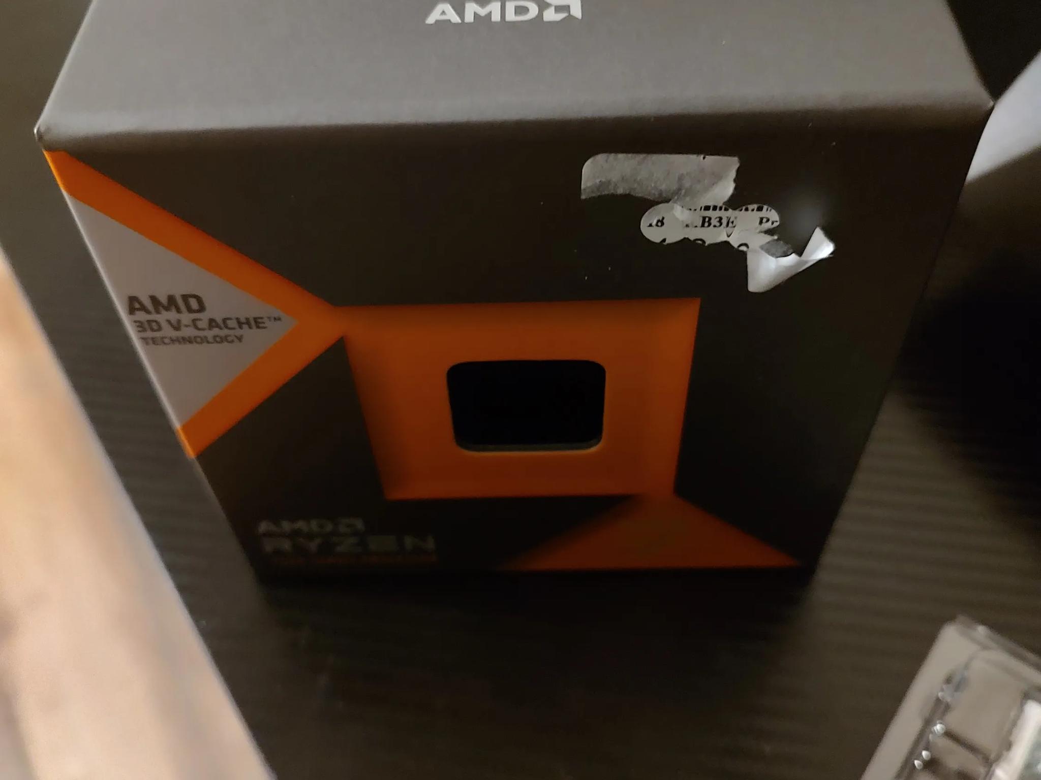 Ryzen 7 7800X3D - almost new!