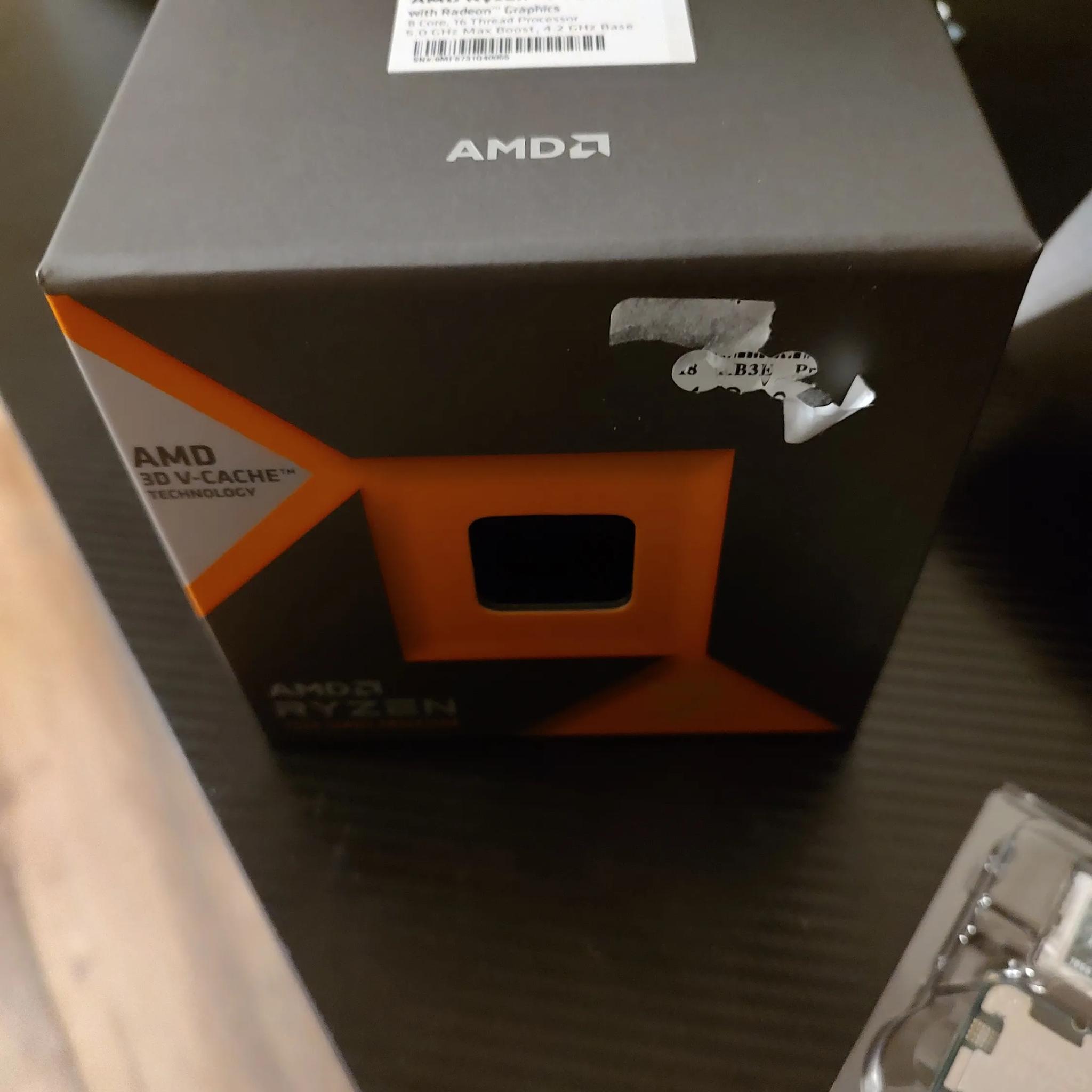 Ryzen 7 7800X3D - almost new!