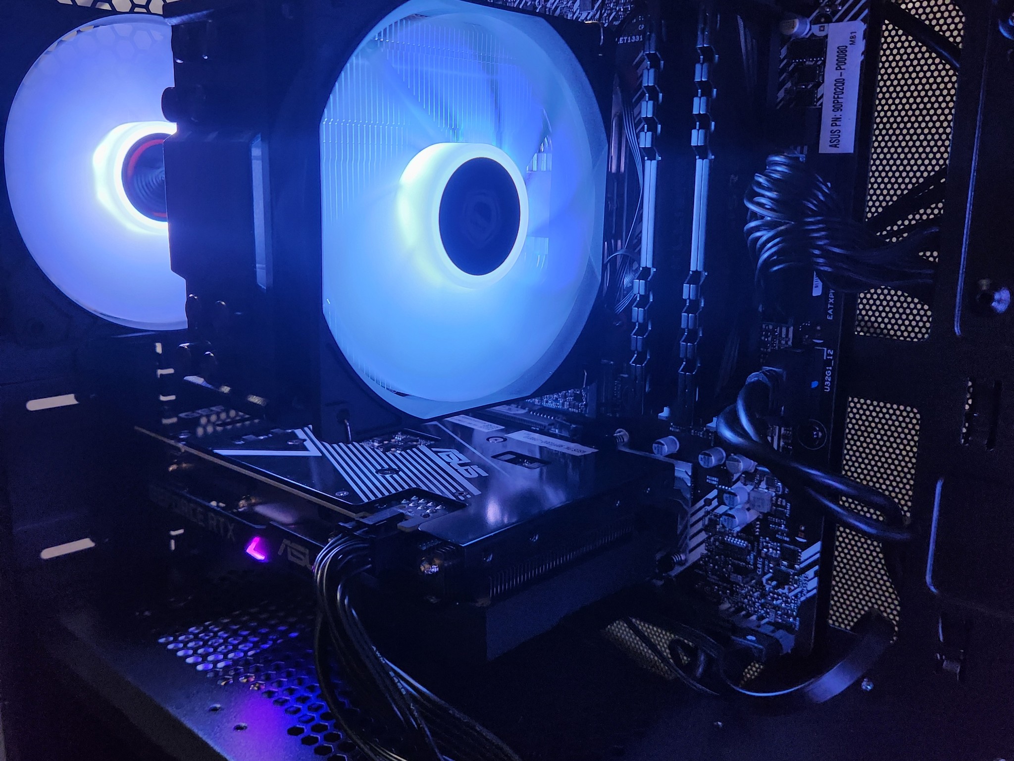 RTX 3060TI | Ryzen 7 3800X | 32GB DDR4 | 256GB SSD + 1TB HDD | WIFI+BT