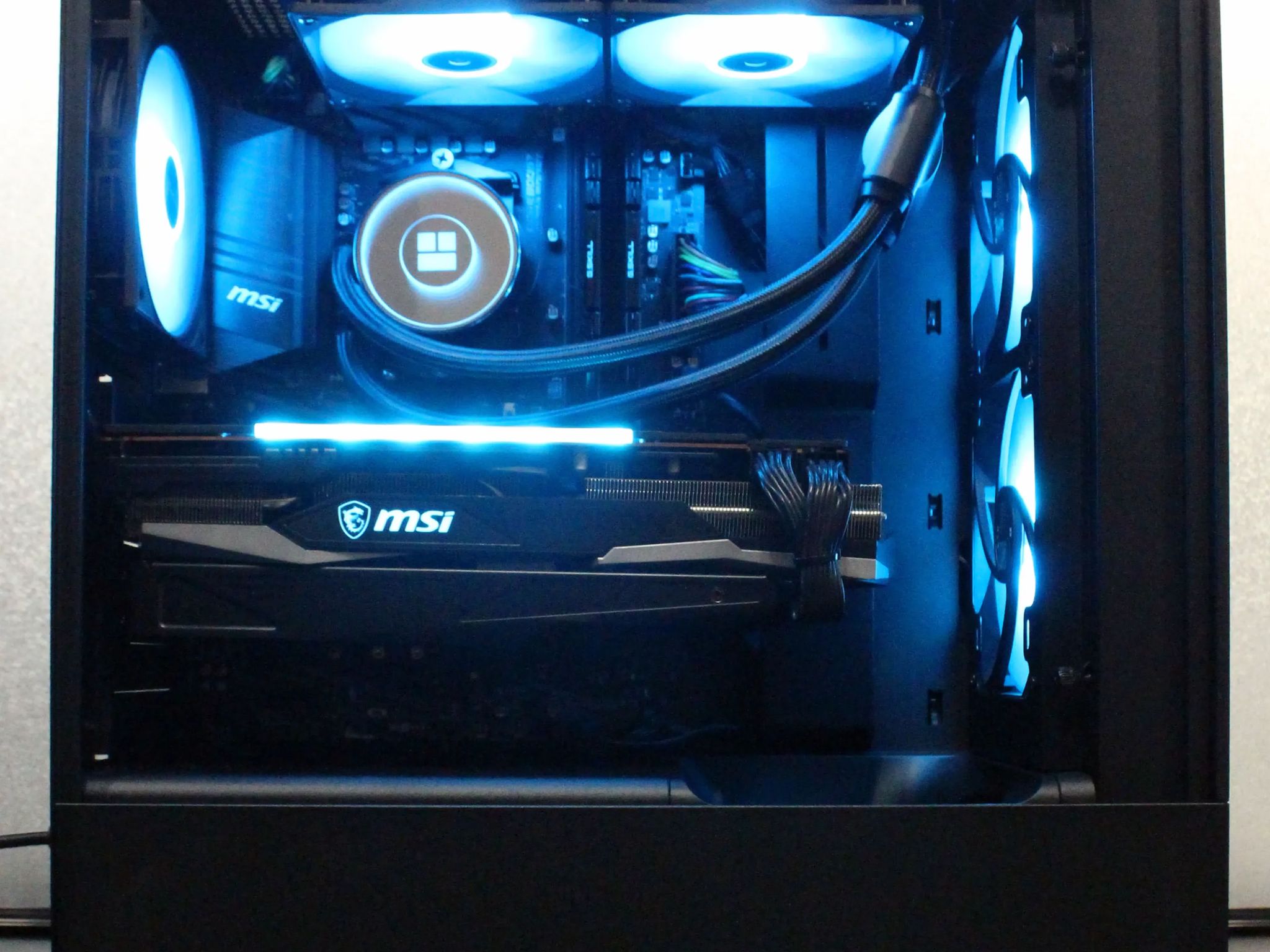 ARGB Water Cooled Gaming PC / Ryzen 5 5600X / RX 6800 16GB / 16GB DDR-4 3600 / 1TB / Windows 11 Pro