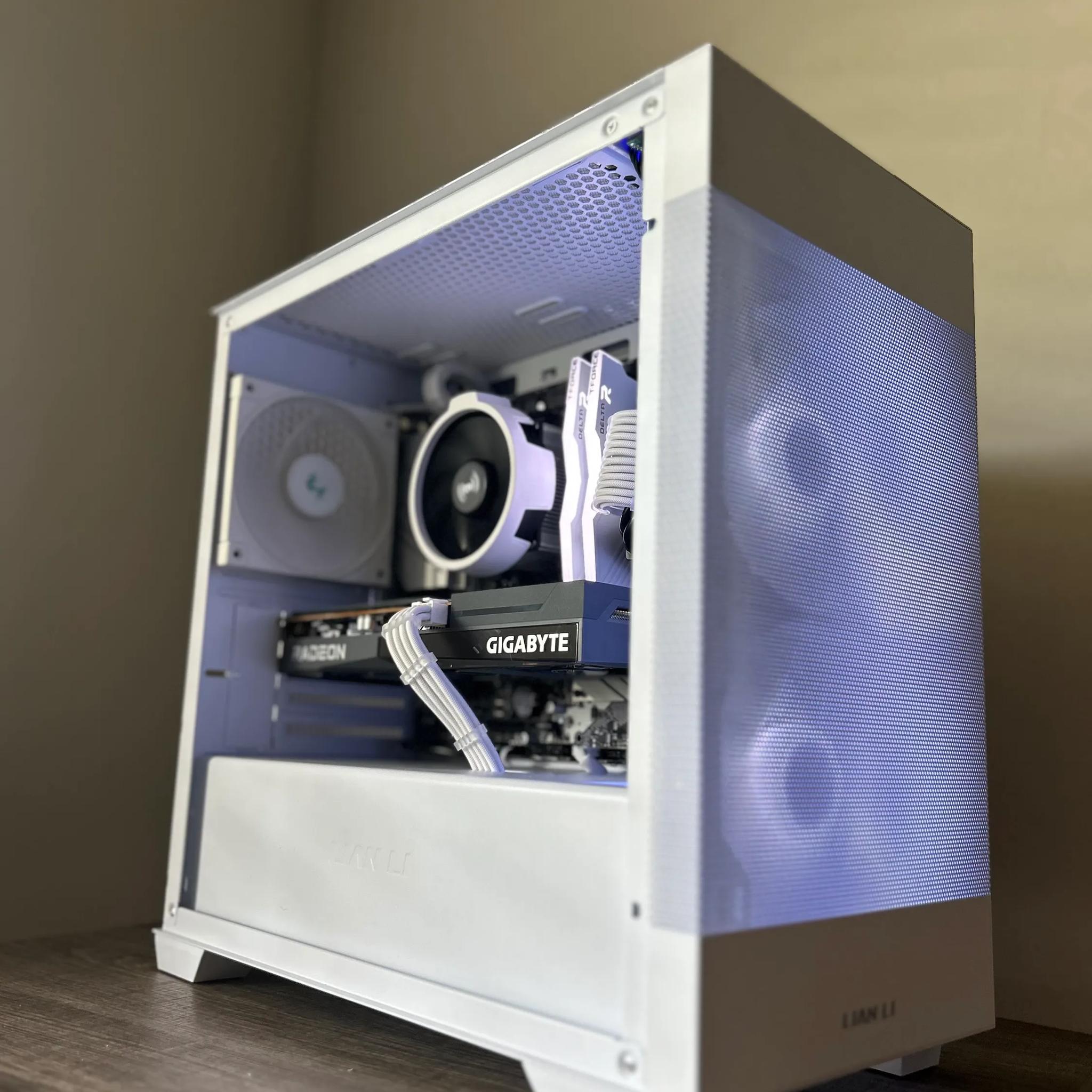 Ryzen 5 3600 | RX6600 | 16GB RAM | 500GB Gen 3 NVME
