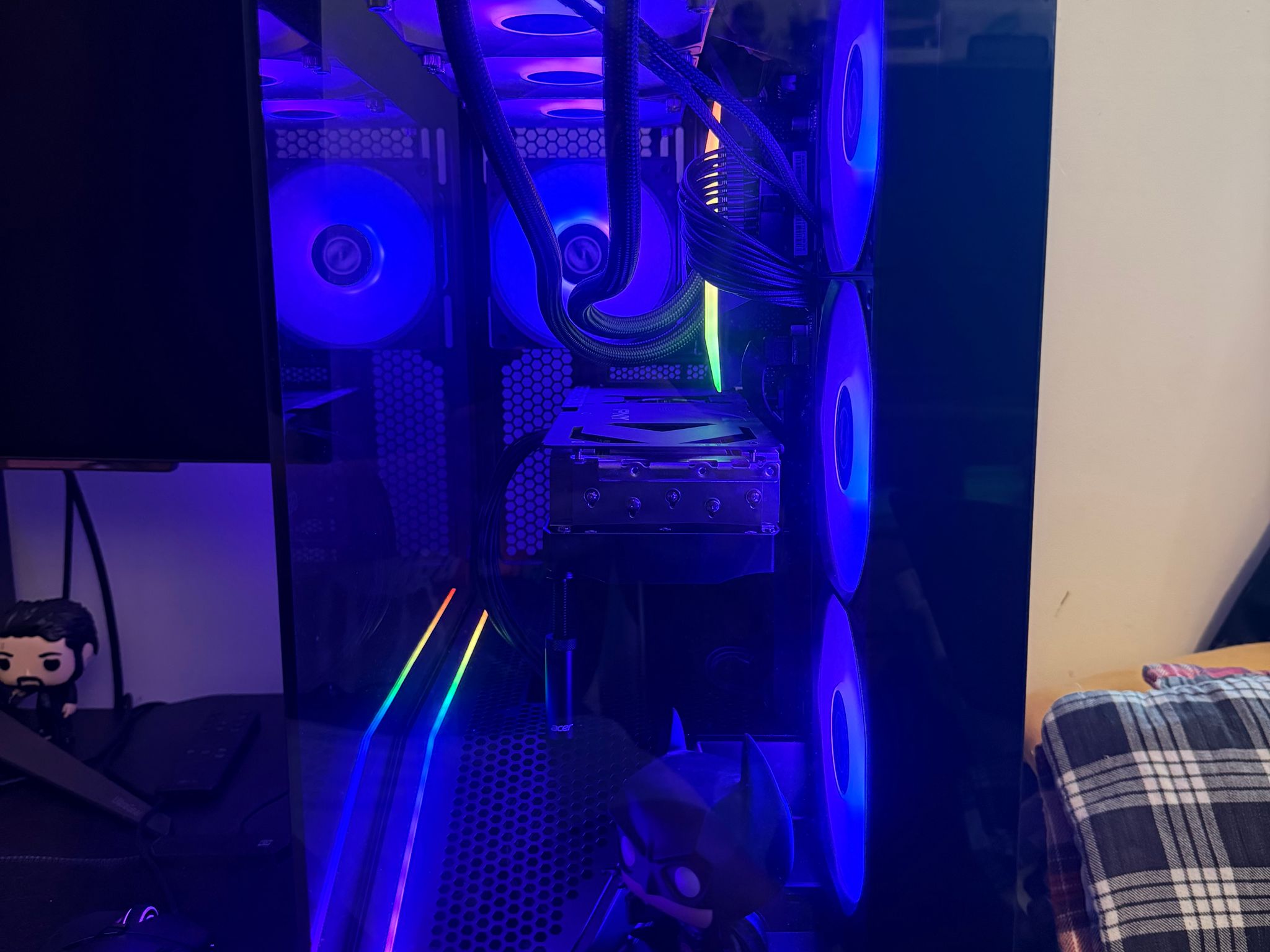 GeForce RTX 5070 Ti Custom Gaming PC - Ryzen 7 7800X3D, 32GB RAM, 1TB NVMe SSD