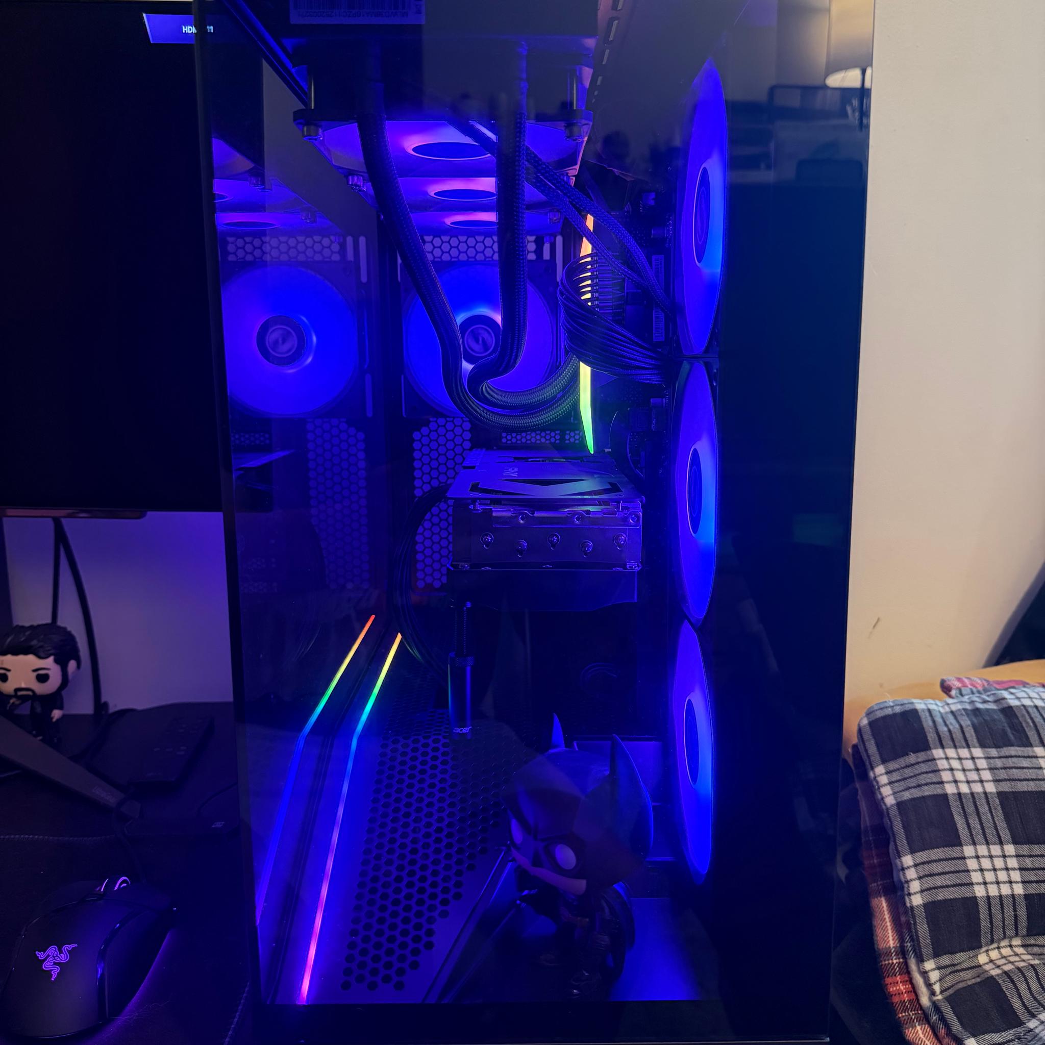 GeForce RTX 5070 Ti Custom Gaming PC - Ryzen 7 7800X3D, 32GB RAM, 1TB NVMe SSD