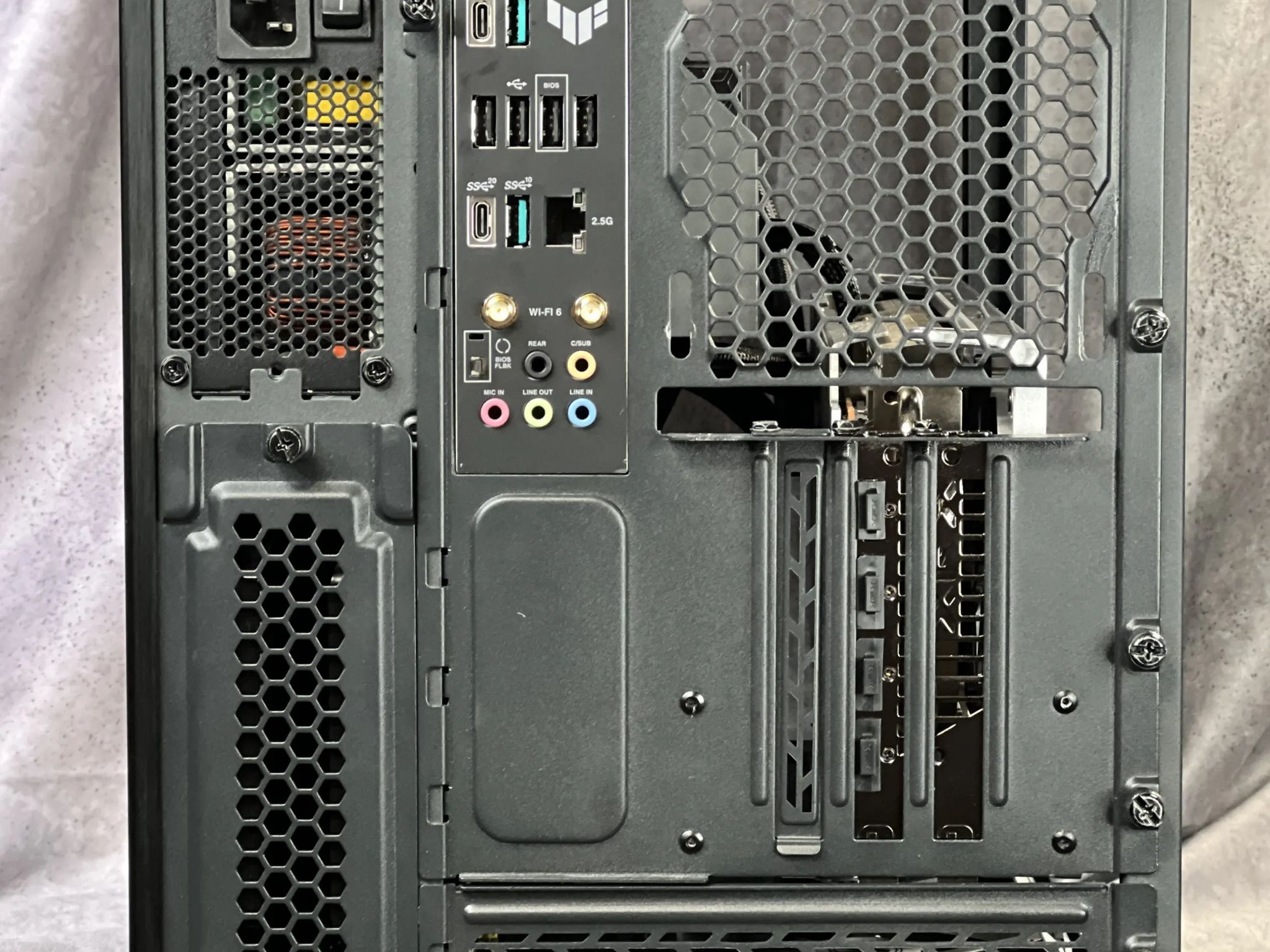 Custom Gaming PC - 7600X3D, 7800 XT, 32GB DDR5-6000, 1TB Gen 4 NVMe, full custom cables
