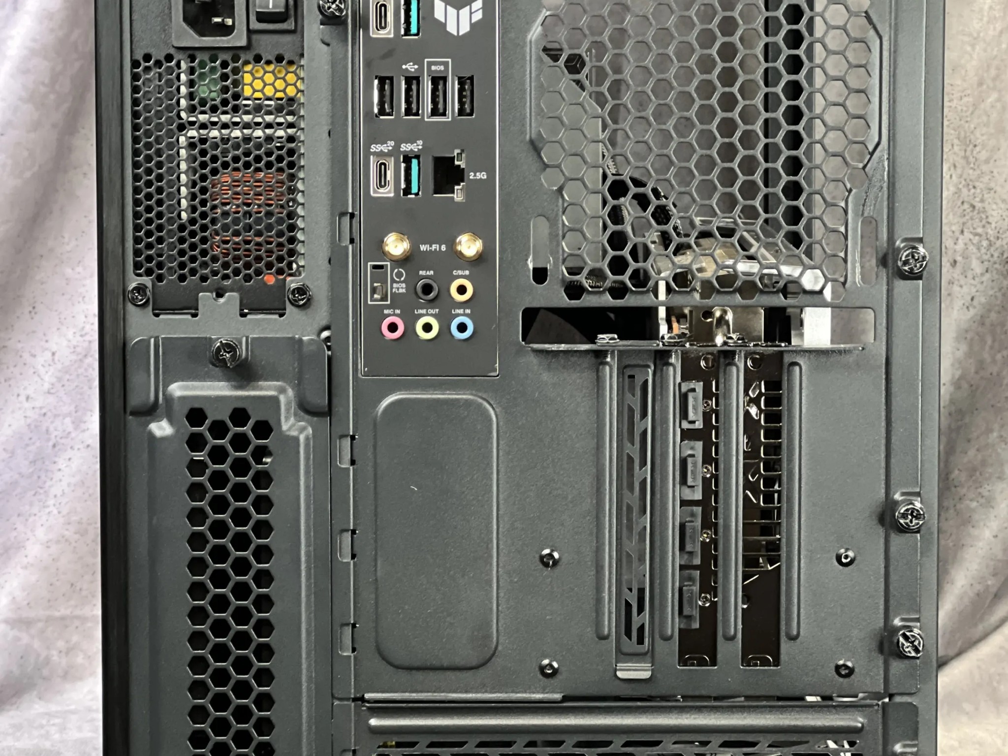 Custom Gaming PC - 7600X3D, 7800 XT, 32GB DDR5-6000, 1TB Gen 4 NVMe, full custom cables