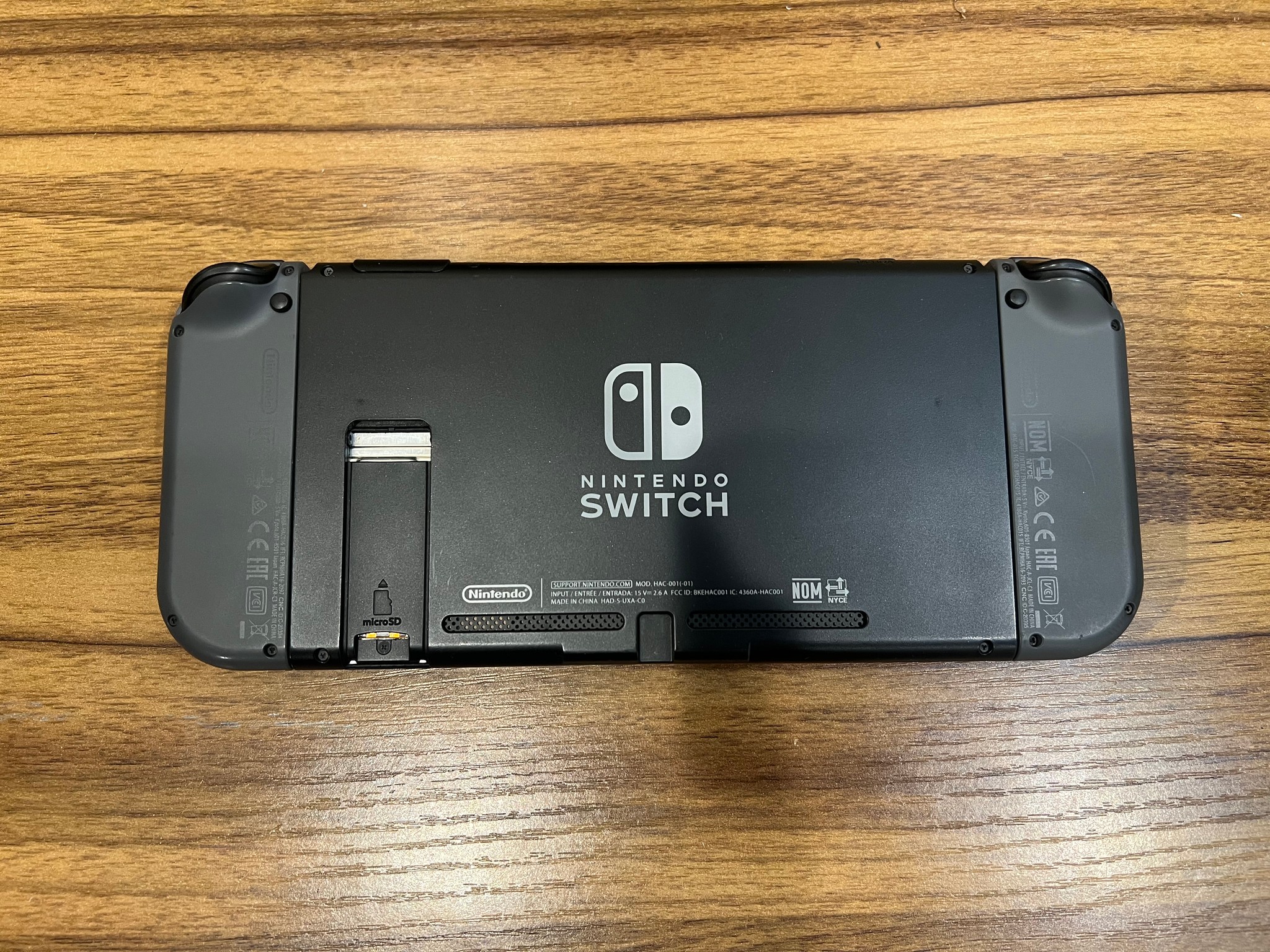 Nintendo Switch V2 32GB | Comes with Joycons Power and HDMI Cables | Gray