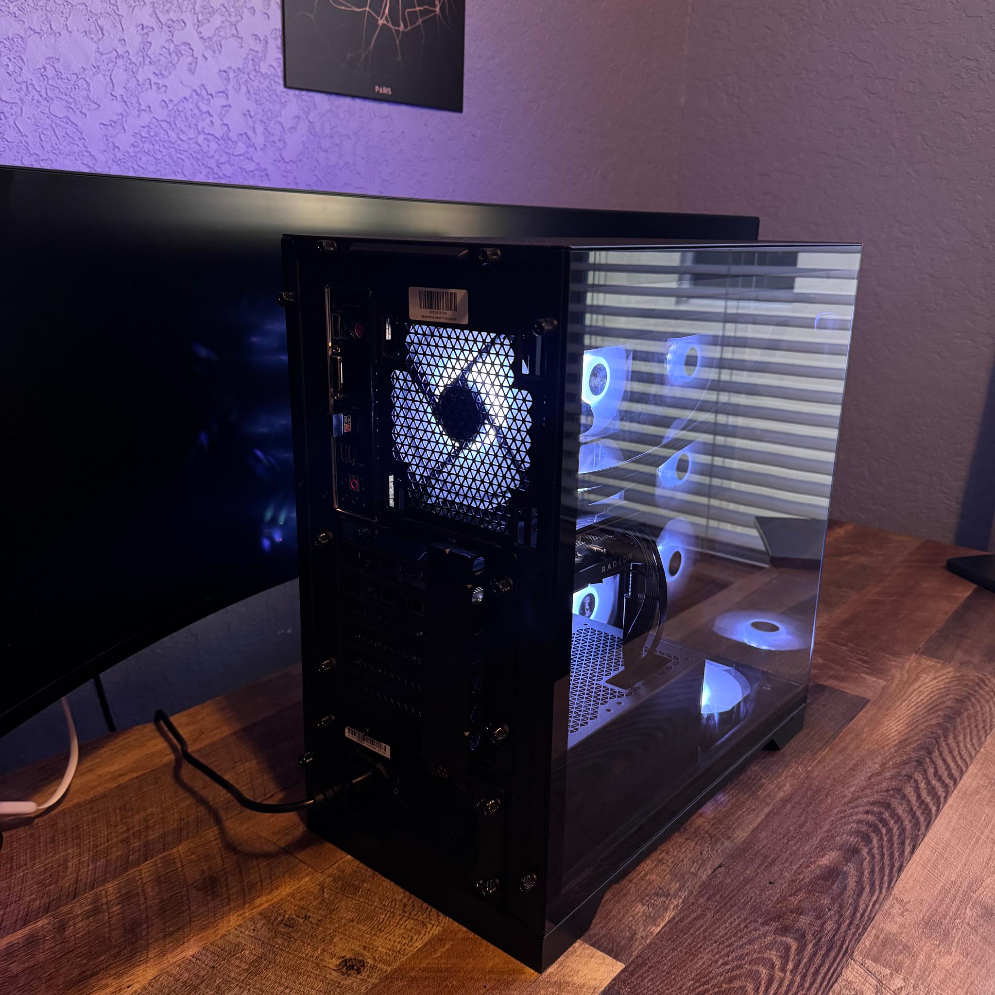 Ryzen 5 3600 | Rx 5700xt | 16gb 3000mhz | 256gb ssd windows 11