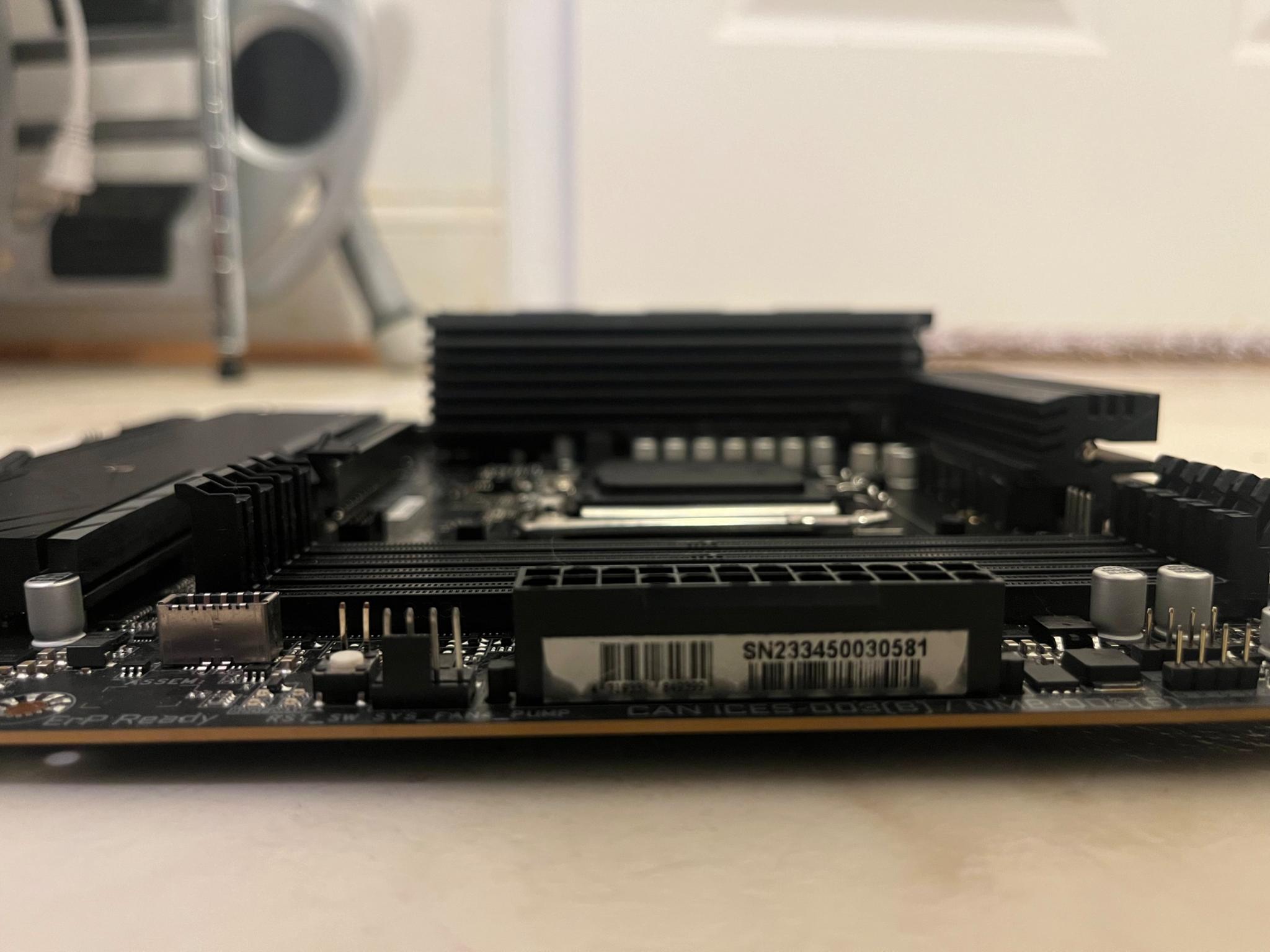 GIGABYTE B650M AORUS Elite AX (AM5/ LGA 1718/Micro-ATX/ DDR5/ 2* M.2/ PCIe 5.0)