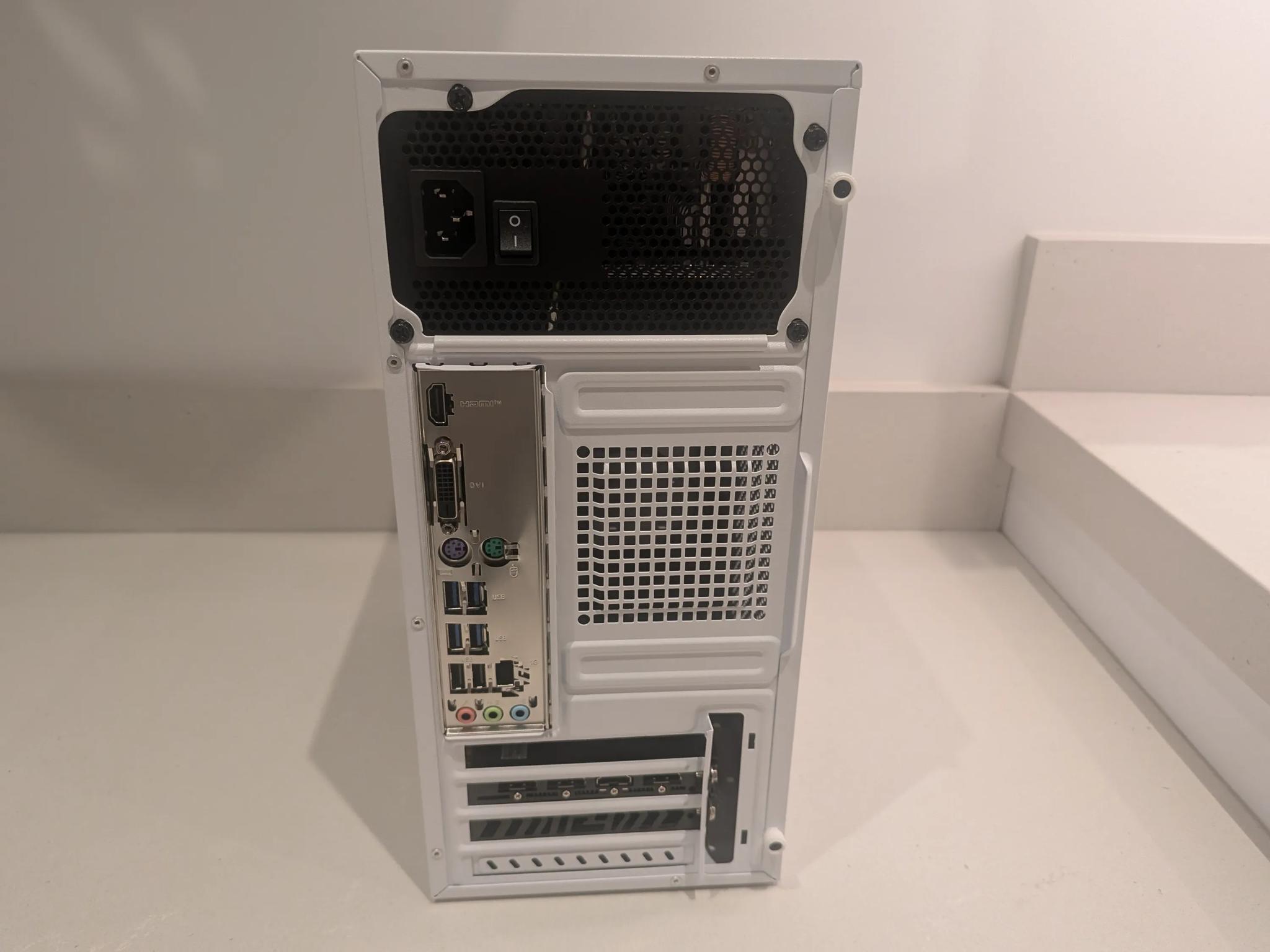 The Silksong - RX 7600, Ryzen 5 5600, 32 GB RAM, 1 TB NVME, RGB