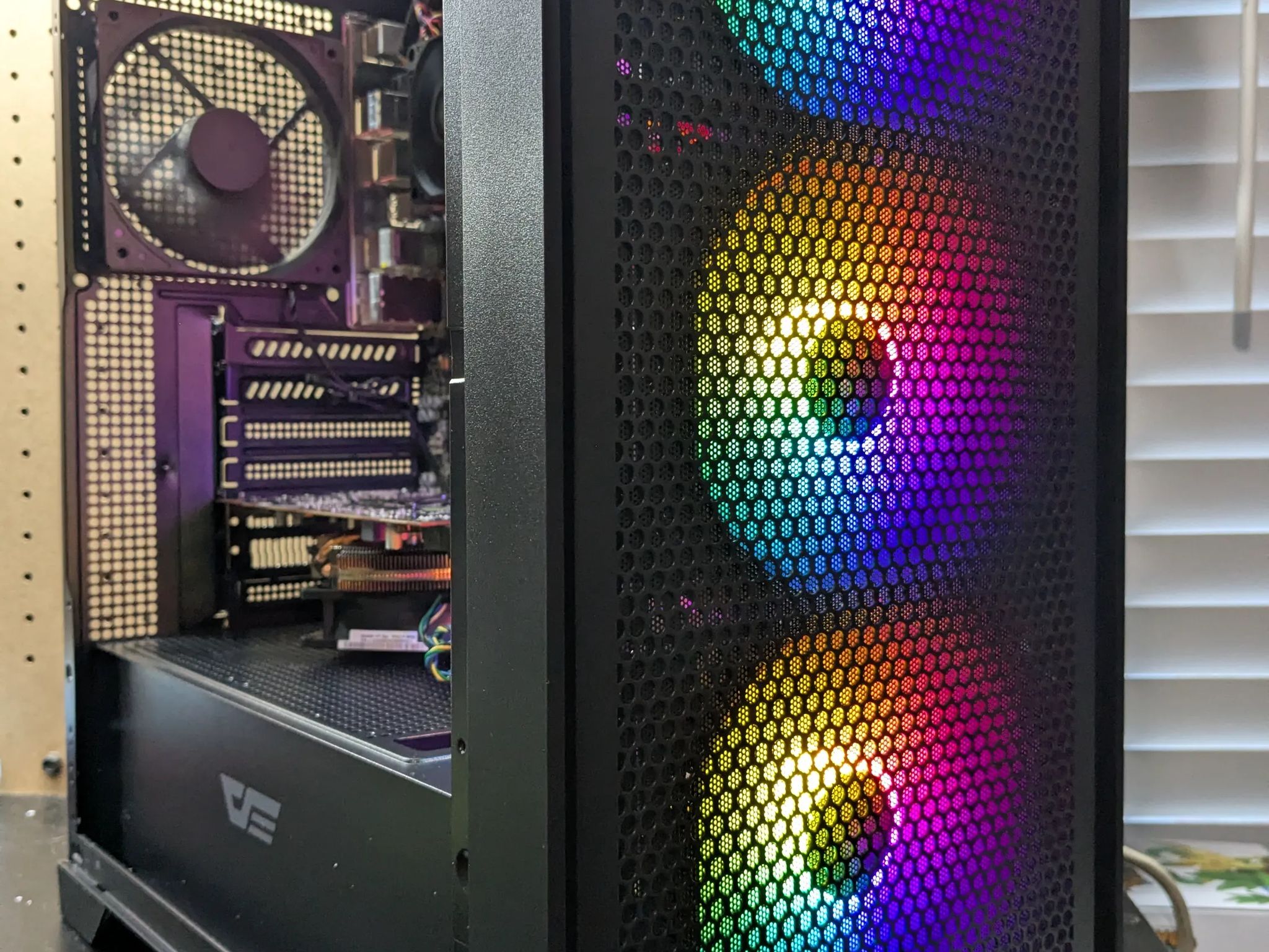 Scratch and Dent | 70 FPS Fortnite | AMD FX 6300, 16GB RAM, R9 270, 480GB SSD, Win10
