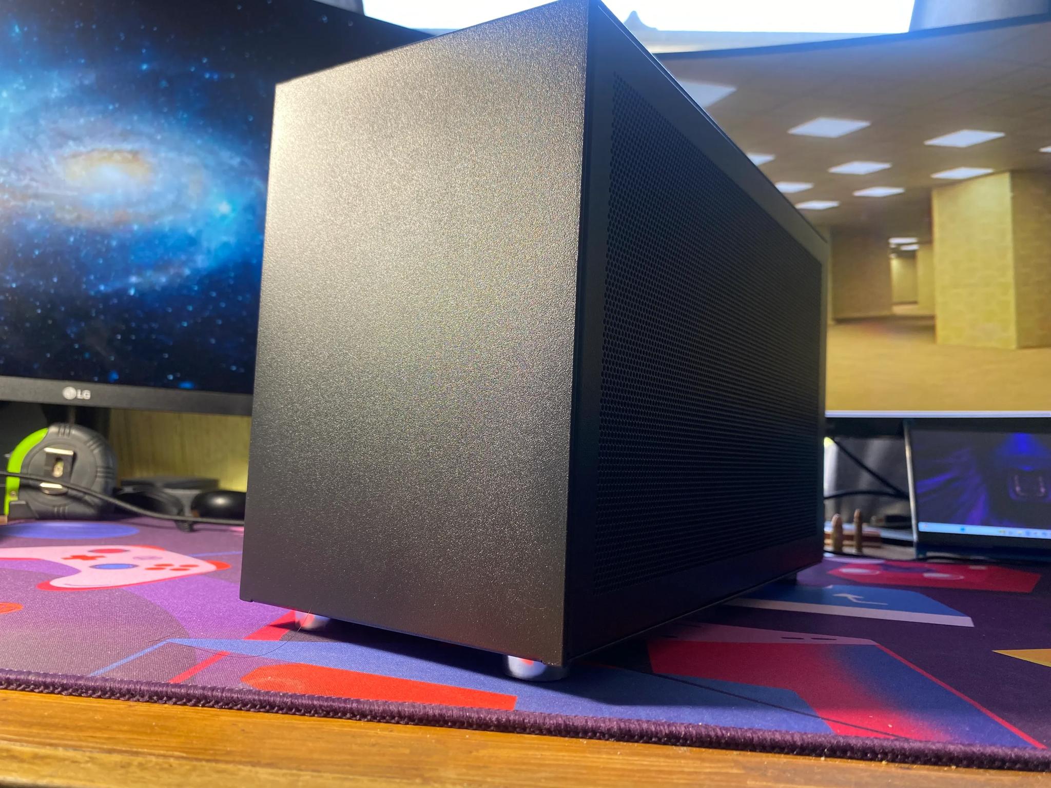 Mobile PC - RX 6800 XT | Ryzen 7 5700X3D | 1TB M.2 SSD | 32GB DDR4 | 850W Gold PSU