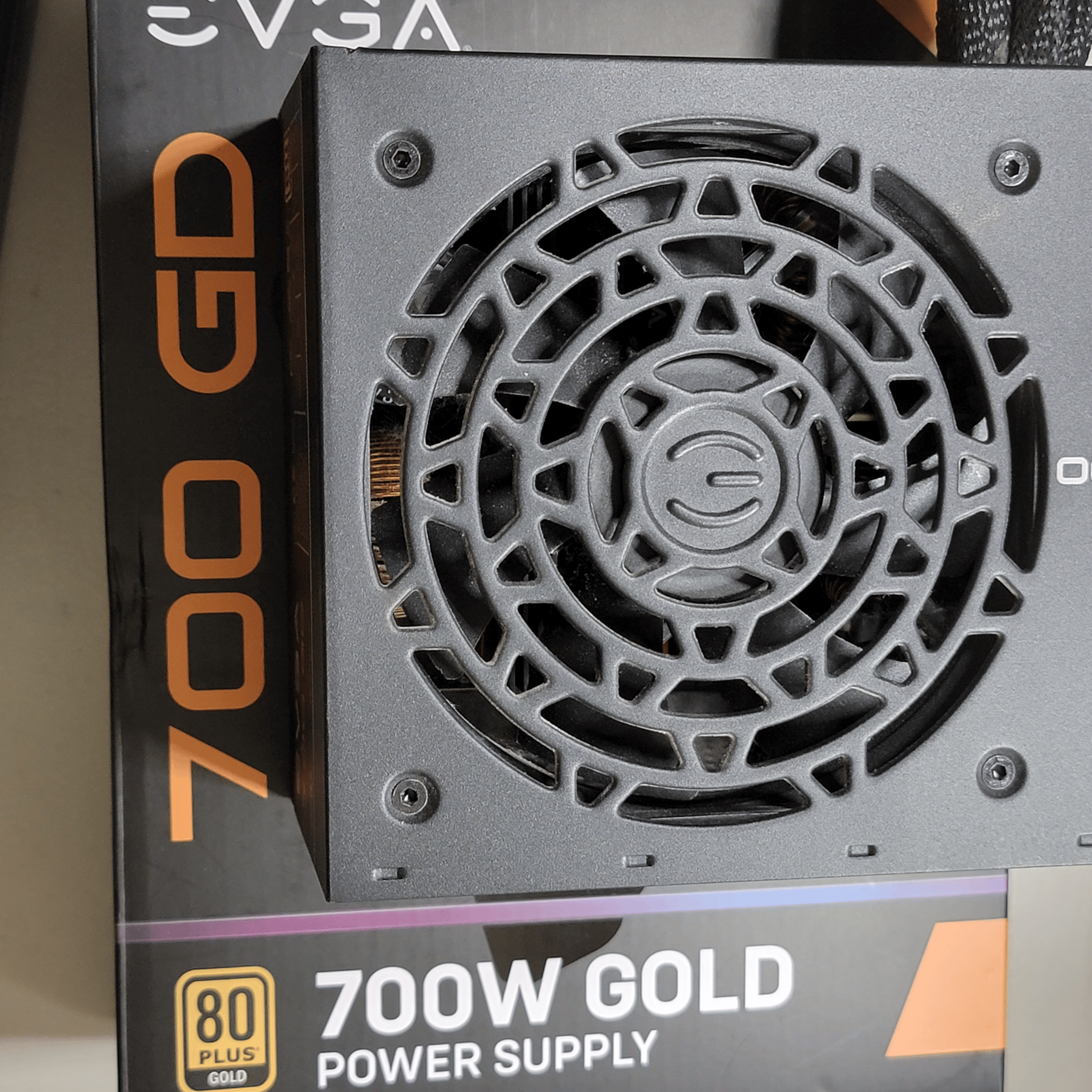 EVGA GD 700W 80+ Gold Power Supply (READ)