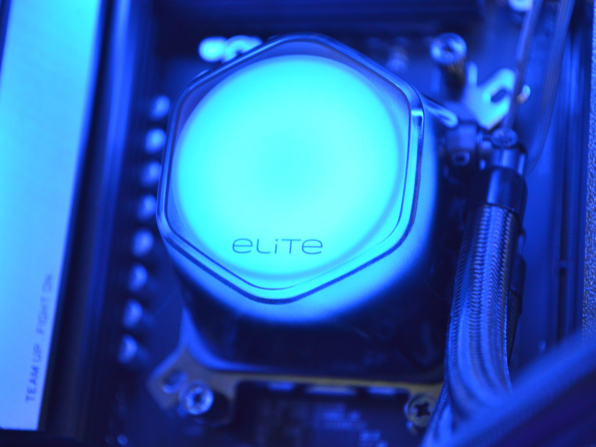 ⚫🧊 | RTX 5080 16GB | RYZEN 9 7900X | 32 GB DDR5 RAM | 2TB NVME SSD | Shadow Glacier |