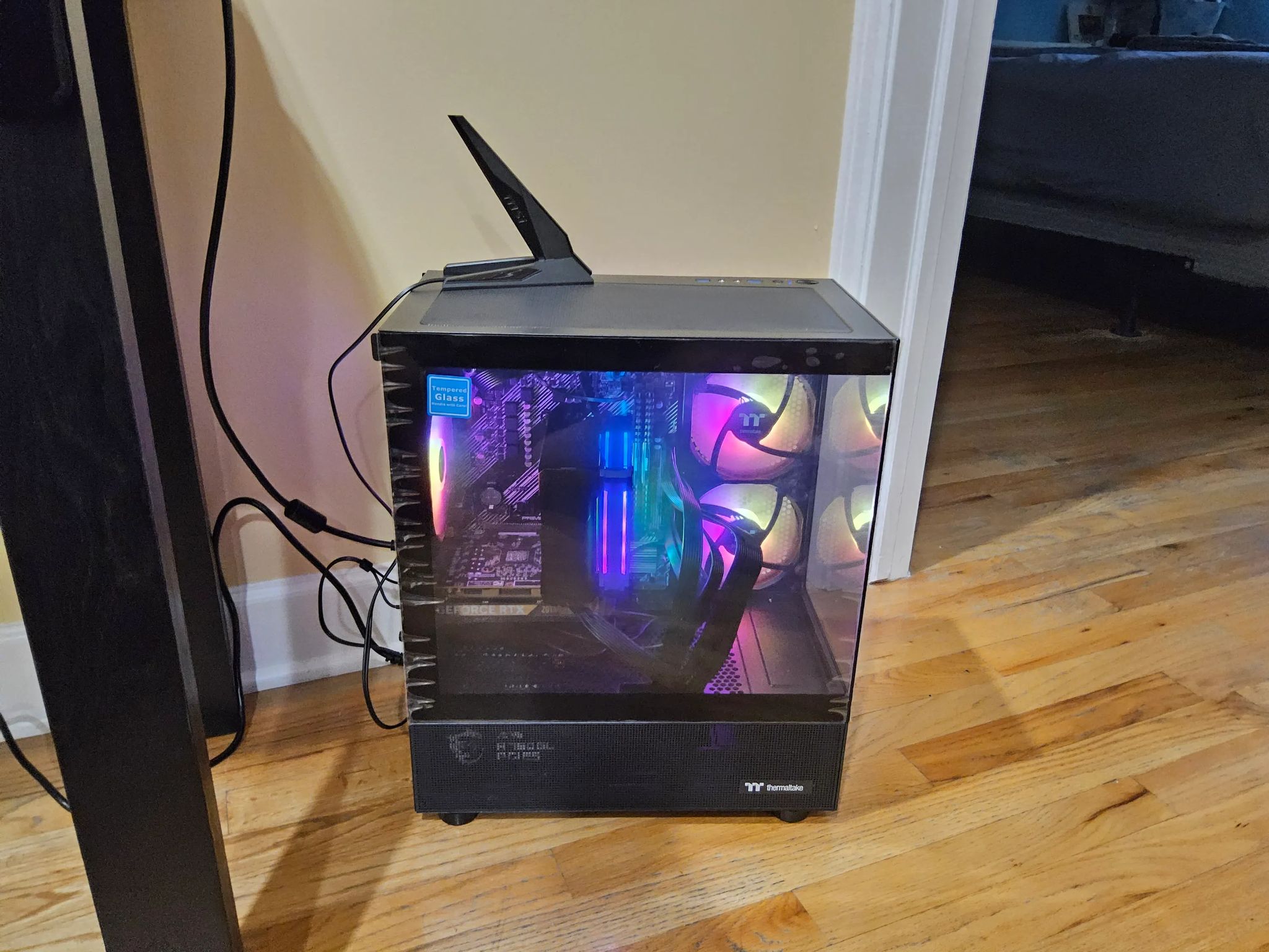 RTX 5060 / ryzen 7 5800xt / 32GB DDR4 / 1TB SSD / Windows 11 pro /  Wifi 7