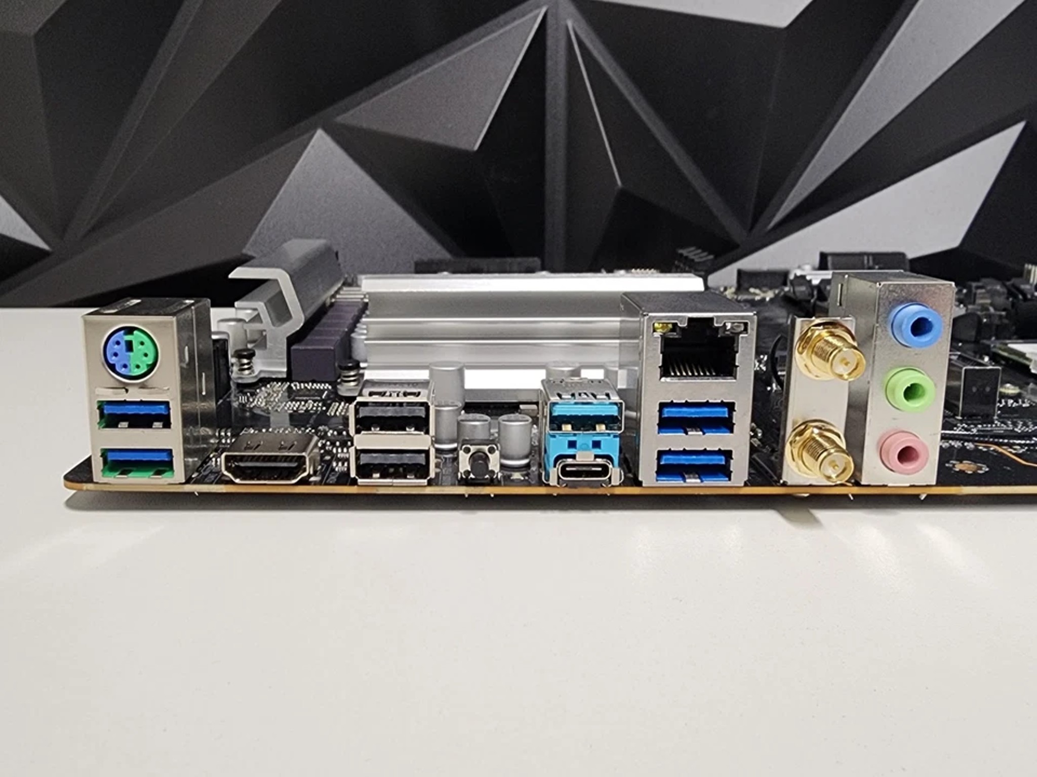 UPDATED BIOS ASROCK Z690-C/D5 WIFI DDR5 LGA1700 ATX MOTHERBOARD