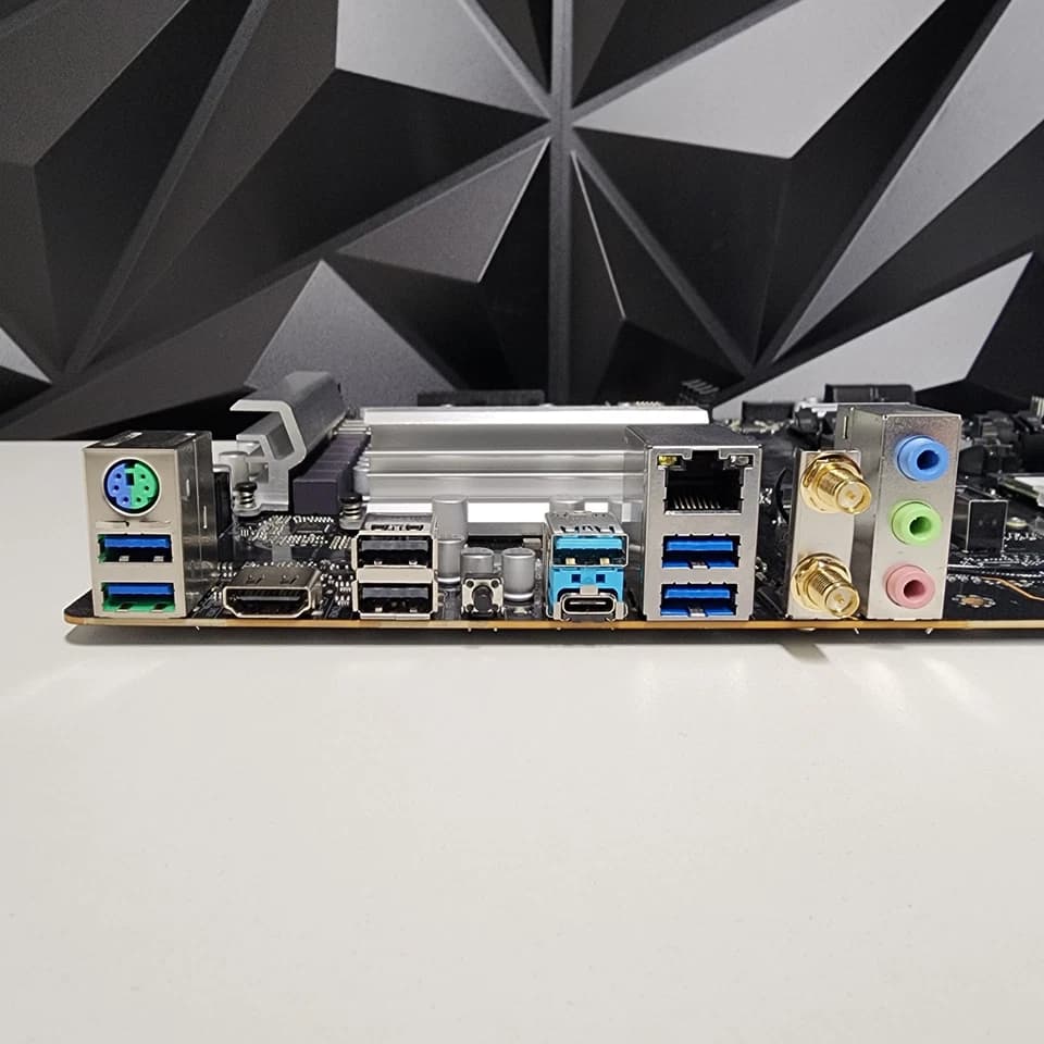 UPDATED BIOS ASROCK Z690-C/D5 WIFI DDR5 LGA1700 ATX MOTHERBOARD