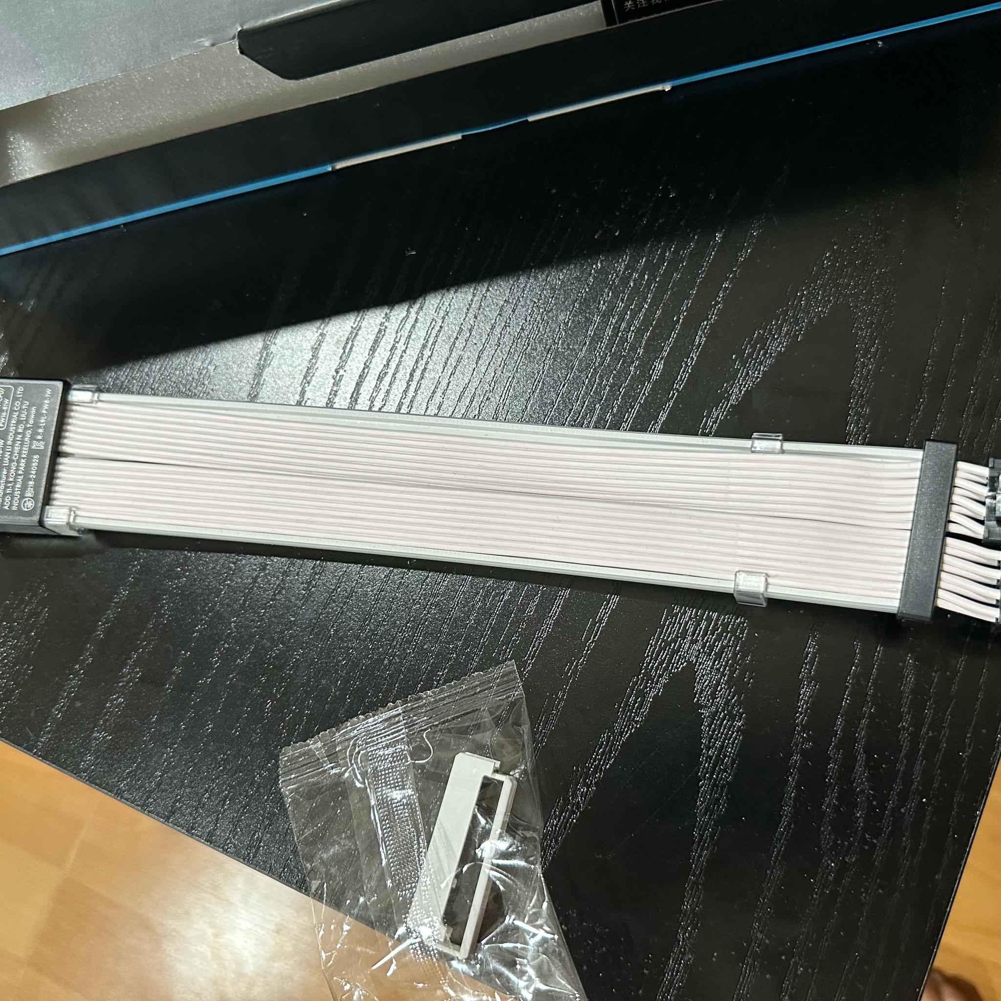 Lian Li Strimer CPU 2x8-PIN