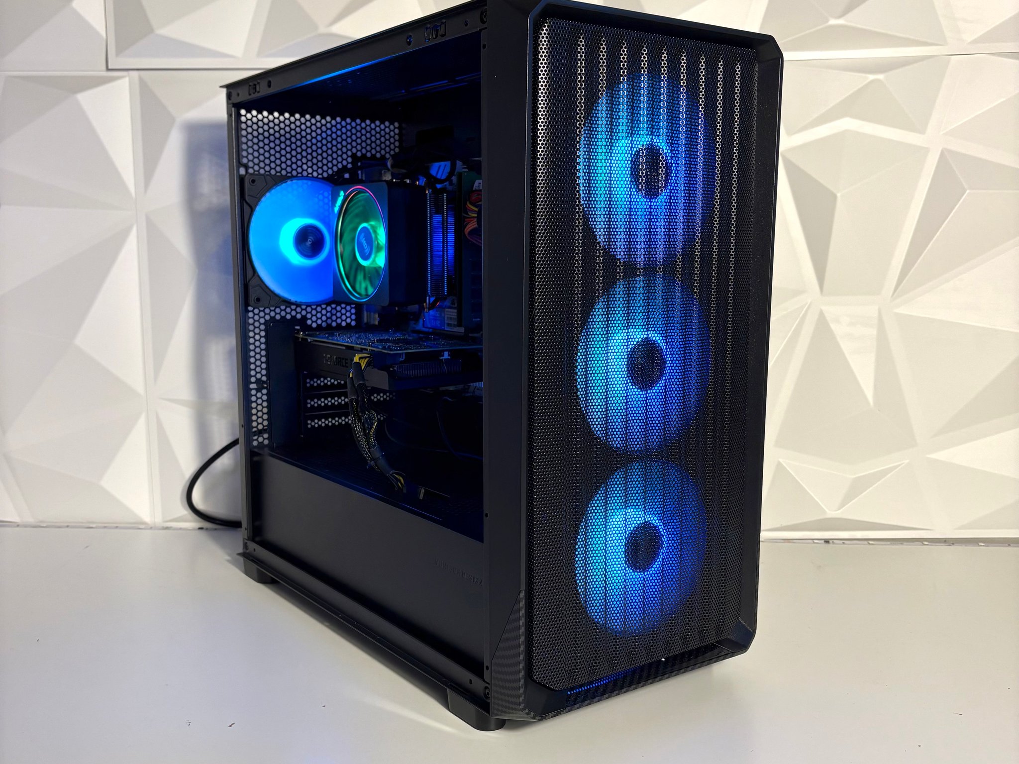 //Azure Gaming PC// - Ryzen 5 2600, RTX 2060, 16GB Ram, 960GB SSD