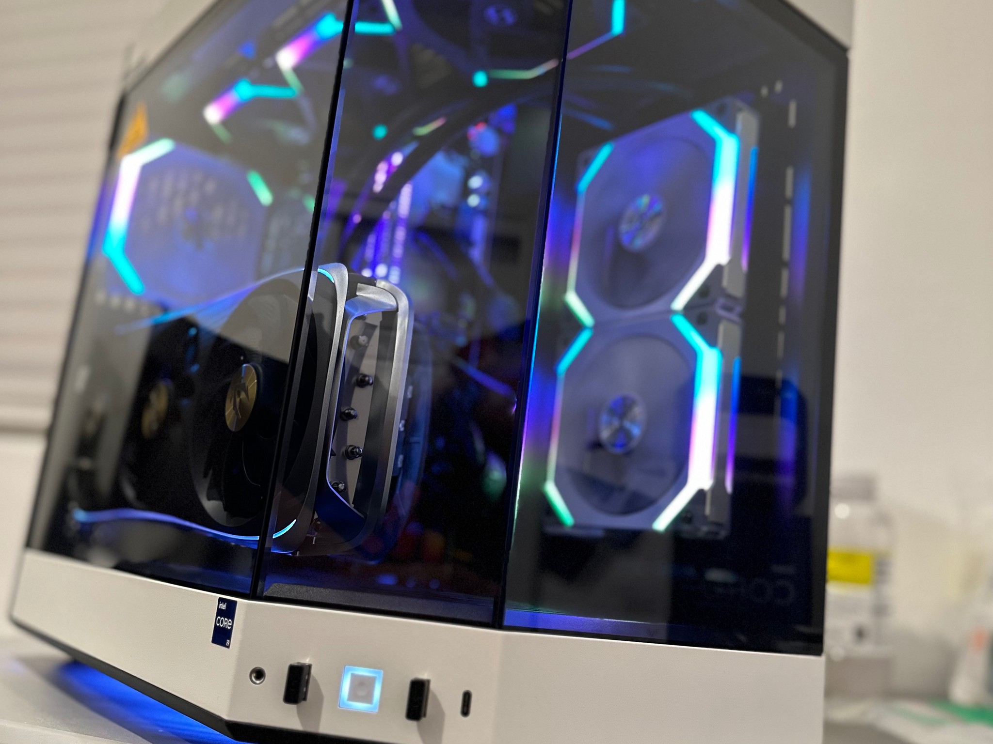 BRAND NEW PC RTX 4090 i9 13900k 32DDR5 RAM SELLING ASAP!!