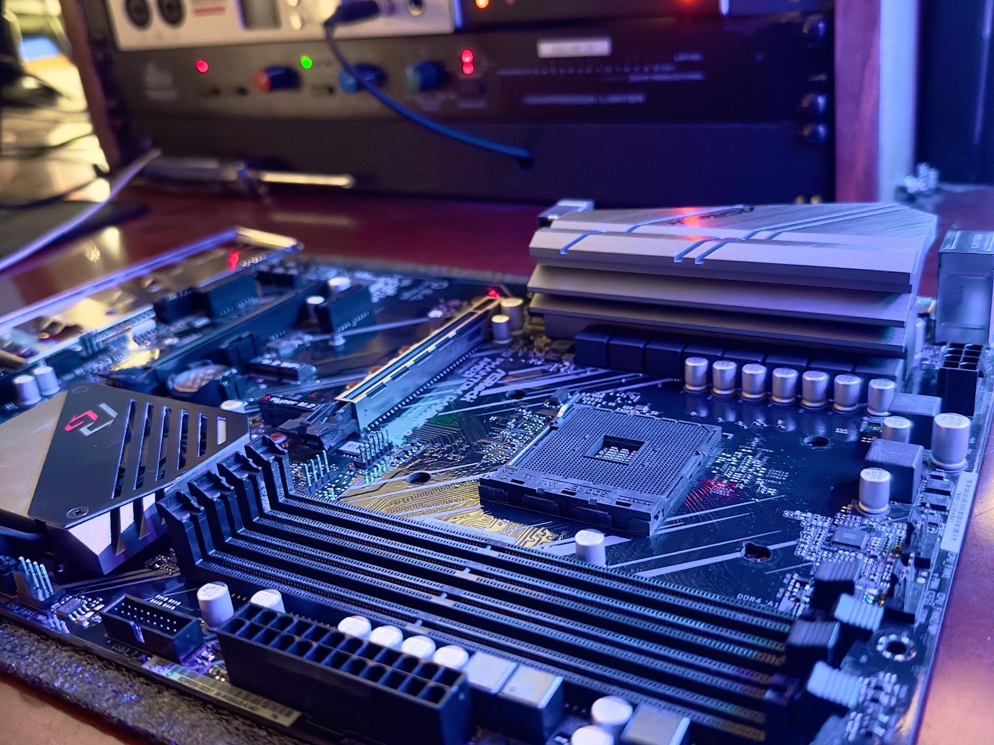 ASRock X570 Phantom Gaming 4 ATX AM4 Motherboard