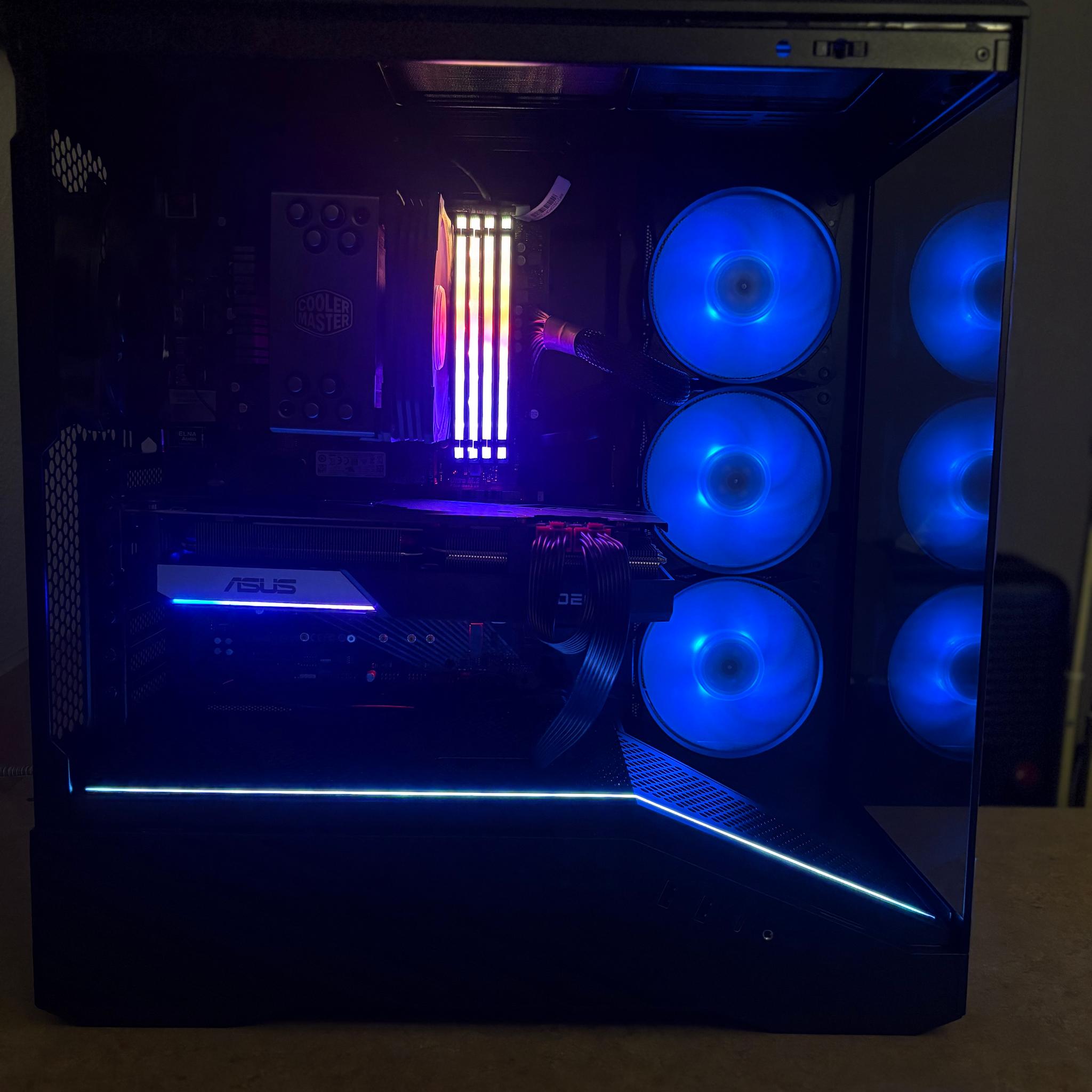 R7 5800X / RX 6750 XT / 32GB RAM / 512GB M.2 SSD