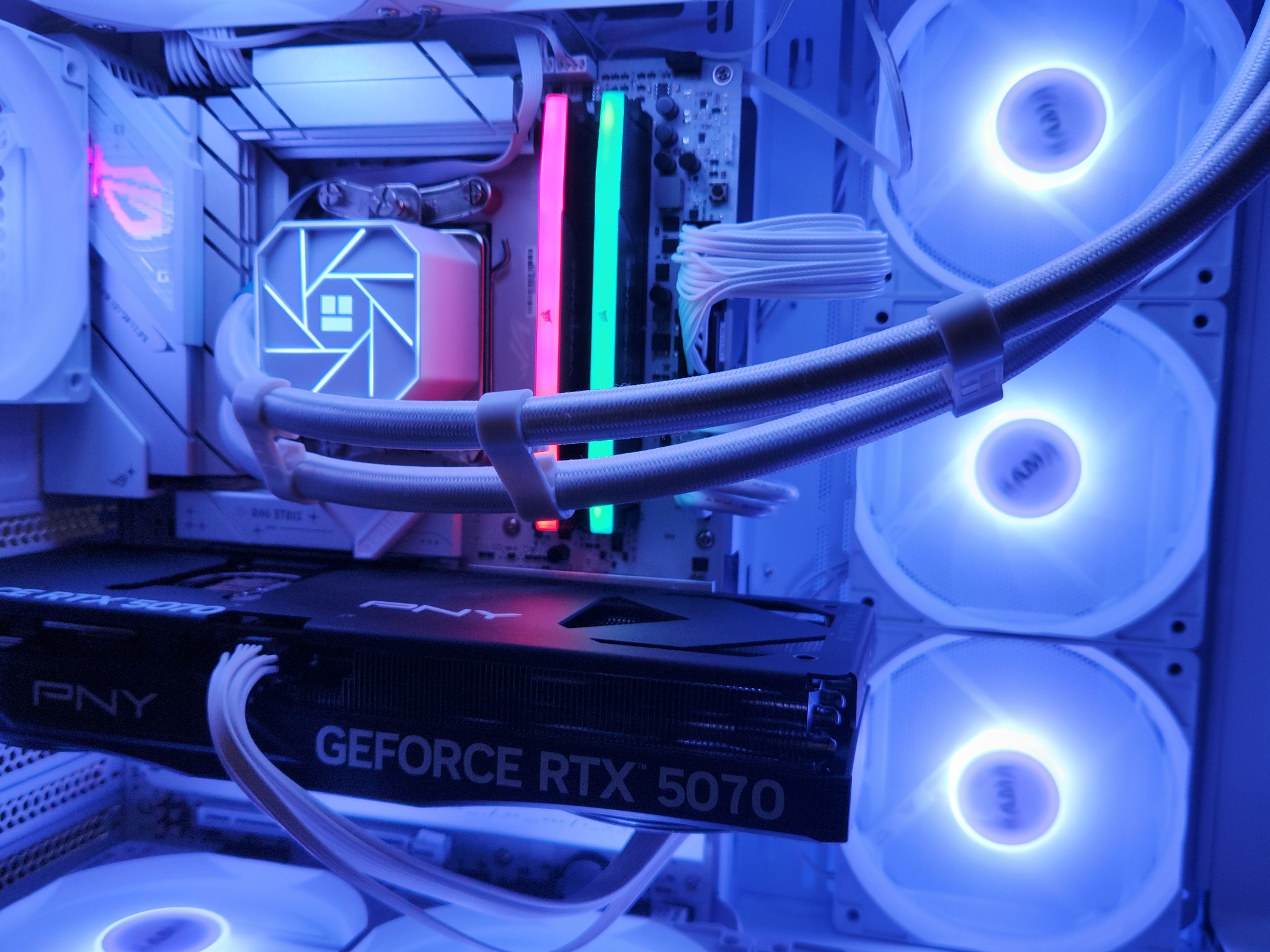 "Ymir The Frost Giant" | RTX 5070 | Ryzen 5 7600X3D | 32GB DDR5 | 2Tb SSD | WIFI+BT