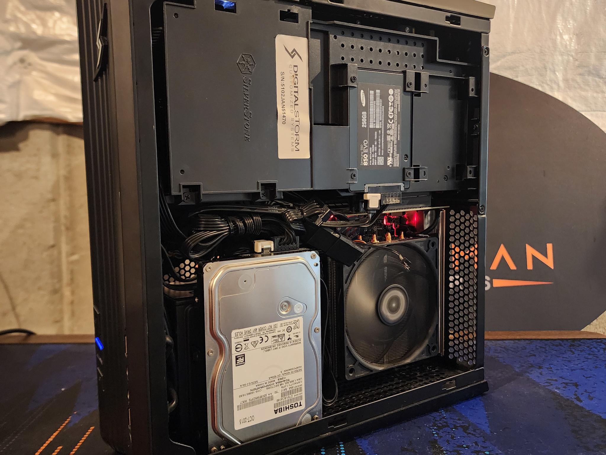 Nvidia GTX 980 Ti / i7-6700K / 16GB DDR4 RAM - Mini Gaming PC