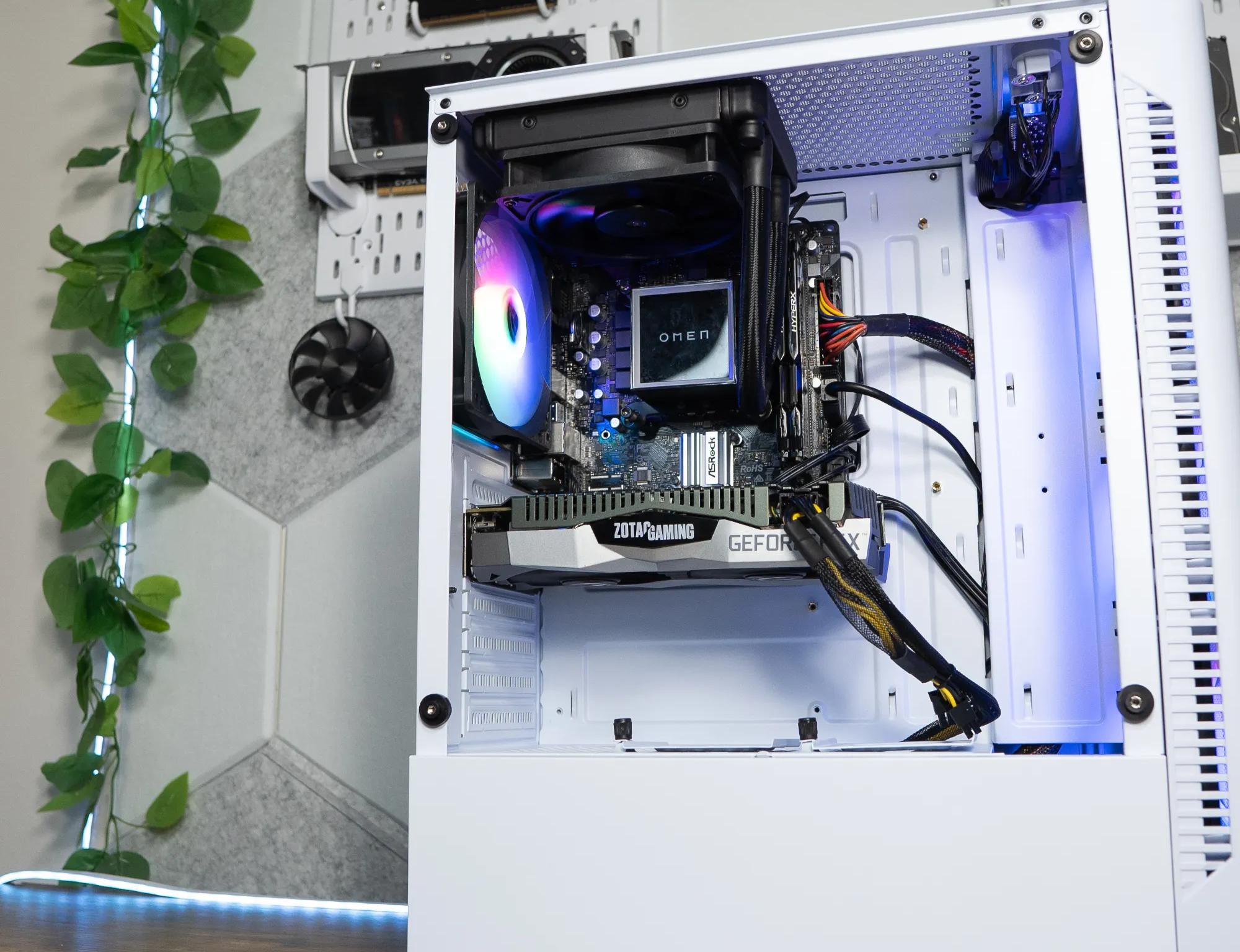 🌨🍬 | ZOTAC RTX 2060 | INTEL i5 10400F | 32GB DDR4 RAM | 1.25TB | Arctic Candy