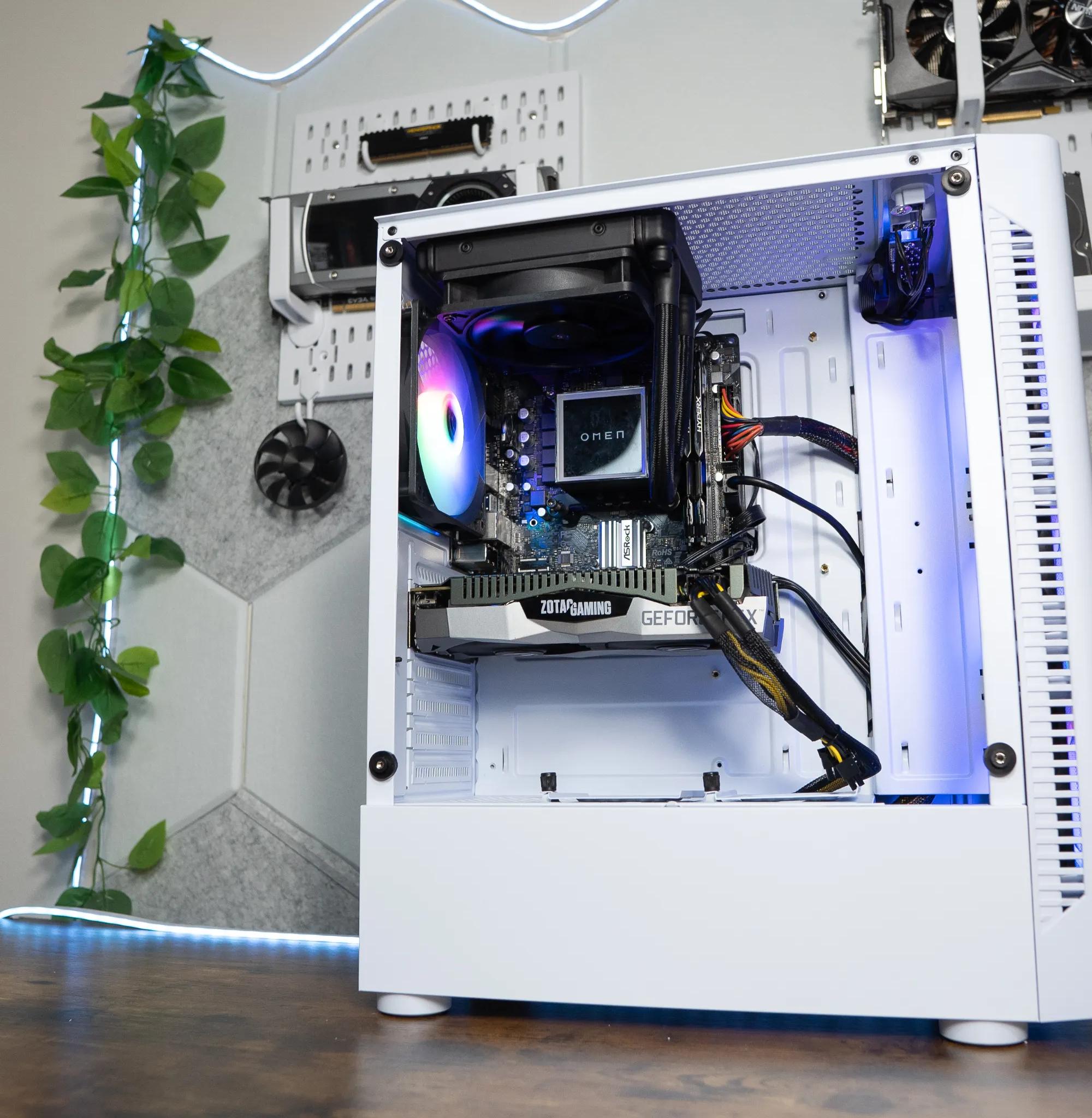 🌨🍬 | ZOTAC RTX 2060 | INTEL i5 10400F | 32GB DDR4 RAM | 1.25TB | Arctic Candy