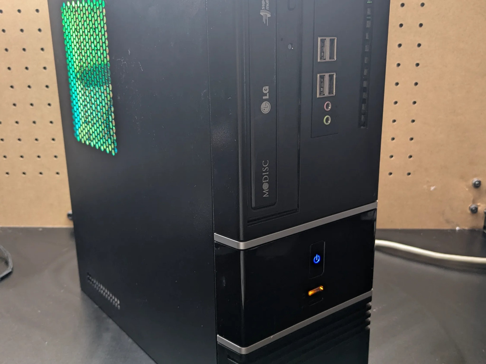 60 FPS Fortnite | 180 Day Warranty | i5-3470, 16GB RAM, 2GB AMD GPU, 400GB SSD, Win10, WiFi, RGB