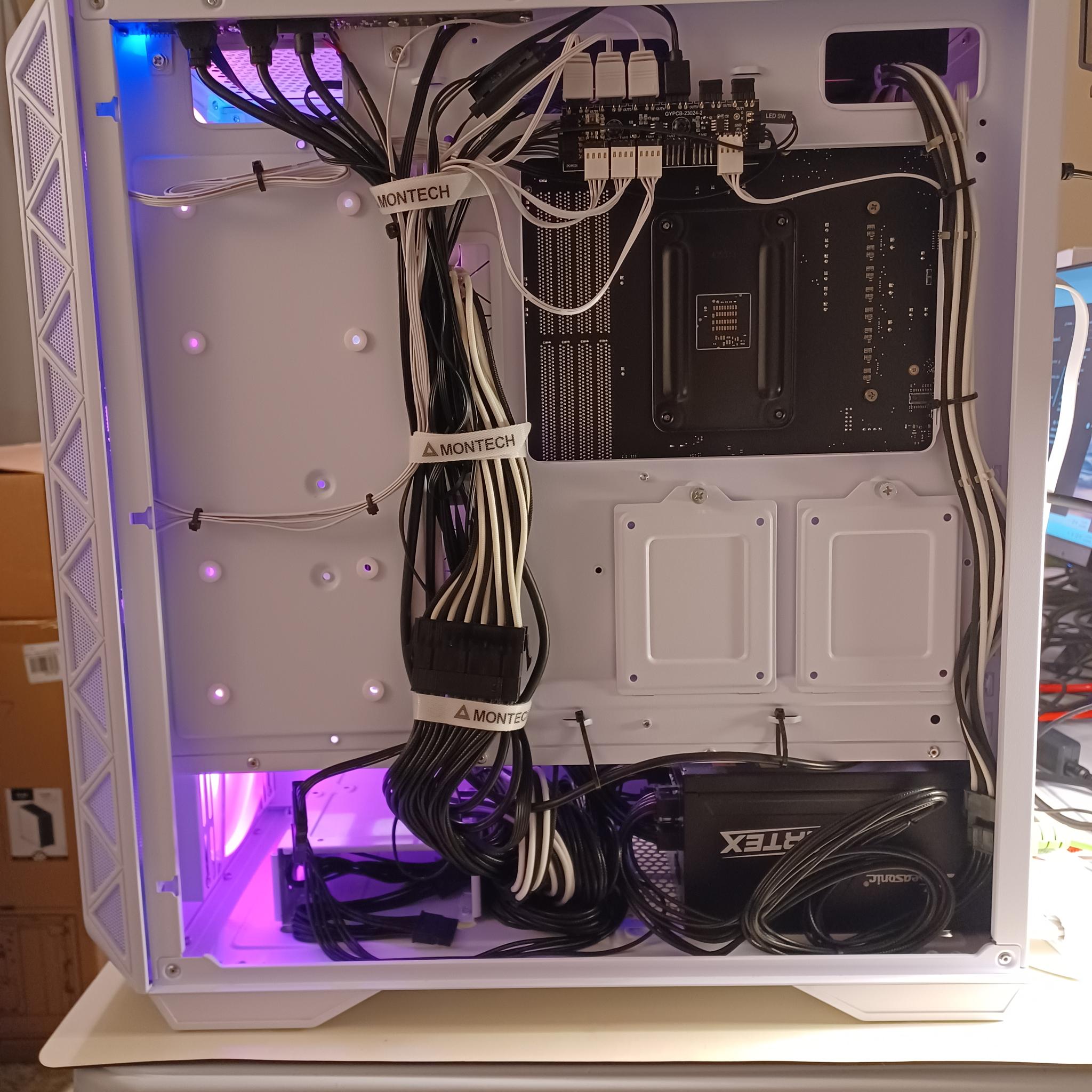 RX 7900 XT + Ryzen 7 5700X3D + 32GB DDR4 | 4K Gaming Mid-Tower
