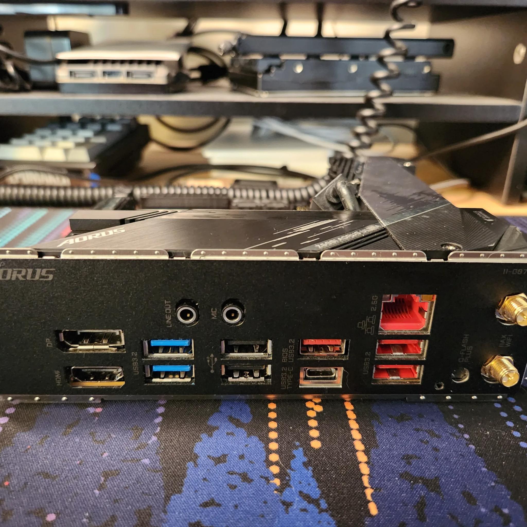 Gigabyte Z690I AORUS Ultra Lite DDR4 Mini-ITX LGA1700