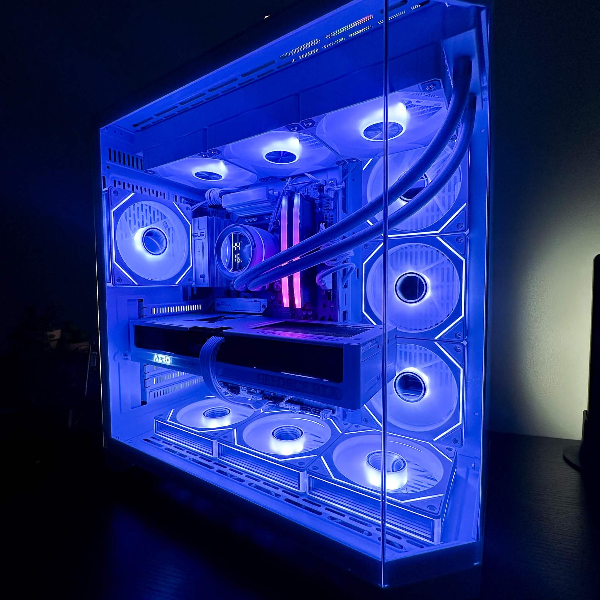 Aesthetic New Whiteout Gaming Pc 7800X3D | RTX 5070 | 32 GB DDR5