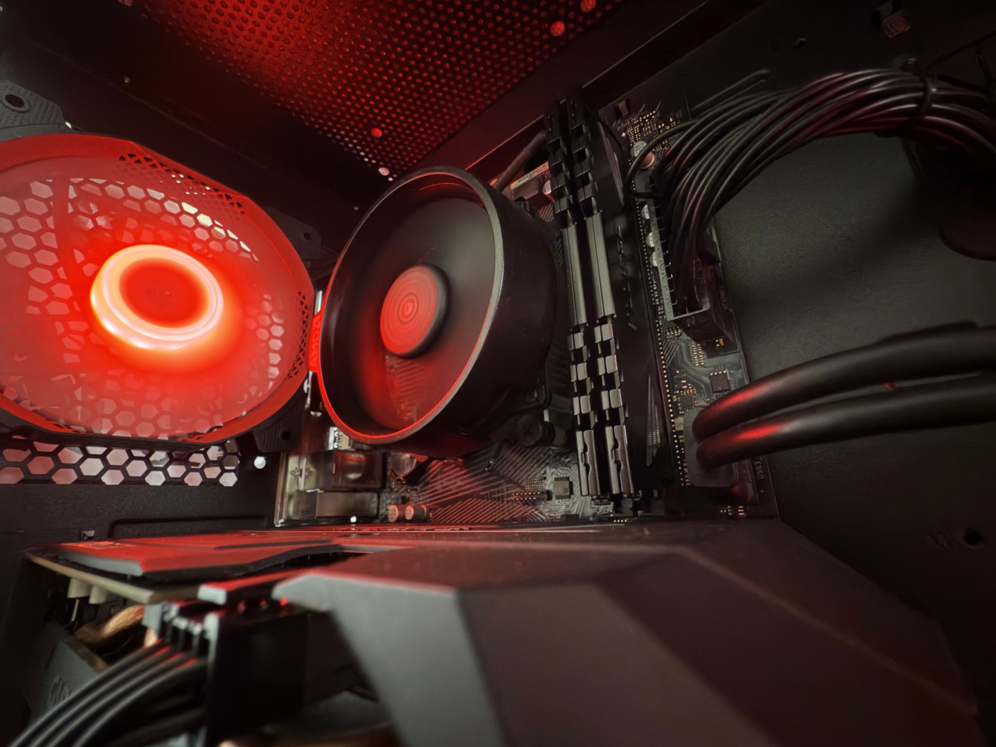 RTX 2060 / Ryzen 5 / 16GB RAM / WINDOWS 11 PRO