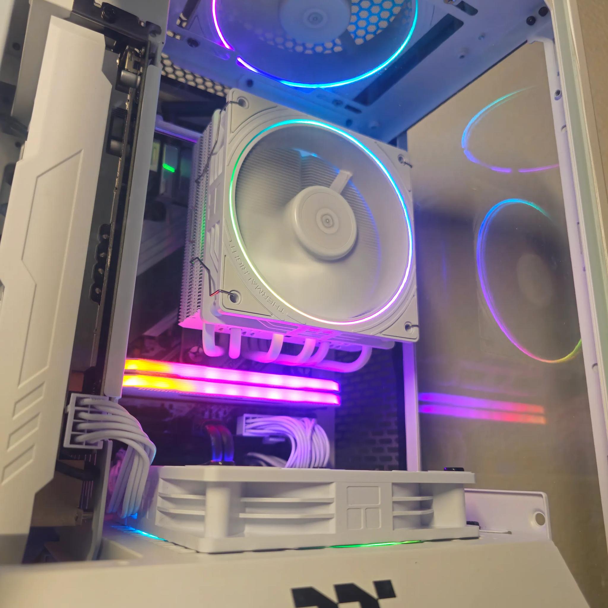 ITX White PC // RTX 3060 12GB // i5 10400f // 32GB DDR4 3600 // 1TB NVME // Wi-Fi + BT