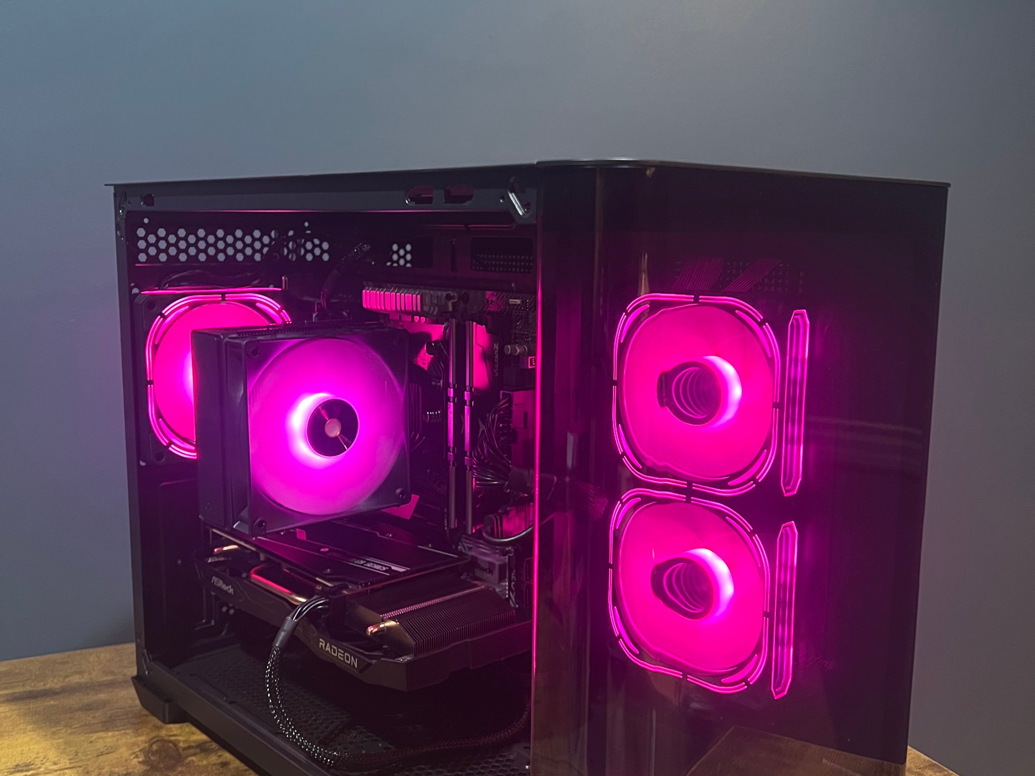 AMD Ryzen 5 5500 + RX 7600 Gaming PC 16gb ram