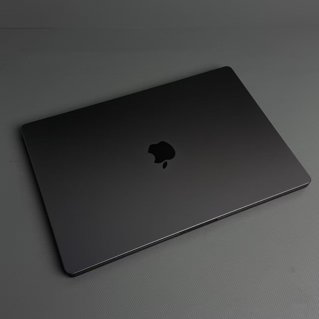 Apple MacBook Pro 16-inch M5 Max 48GB 2TB SSD Space Black – Nano