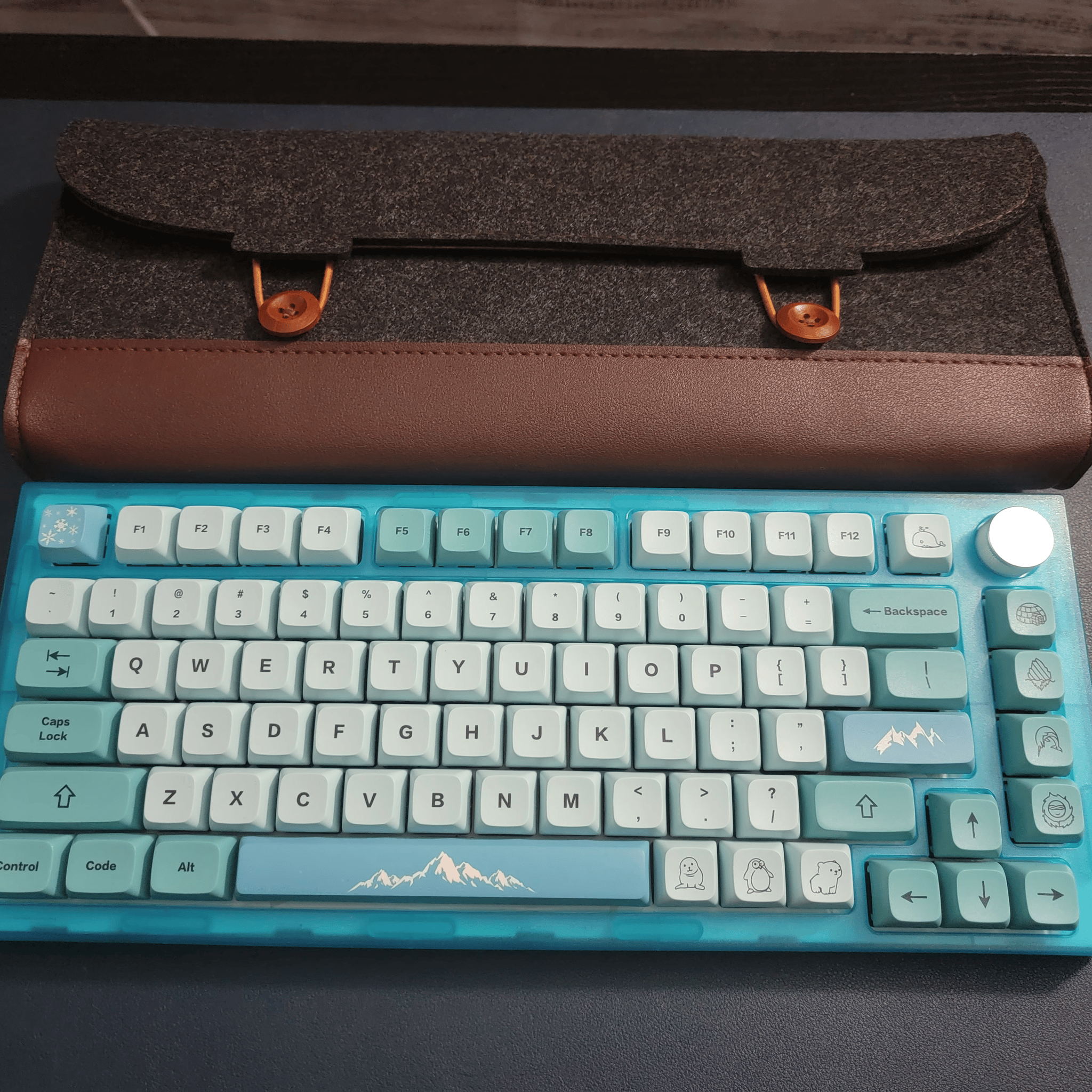 Iceberg: 75% Custom Mechanical Keyboard