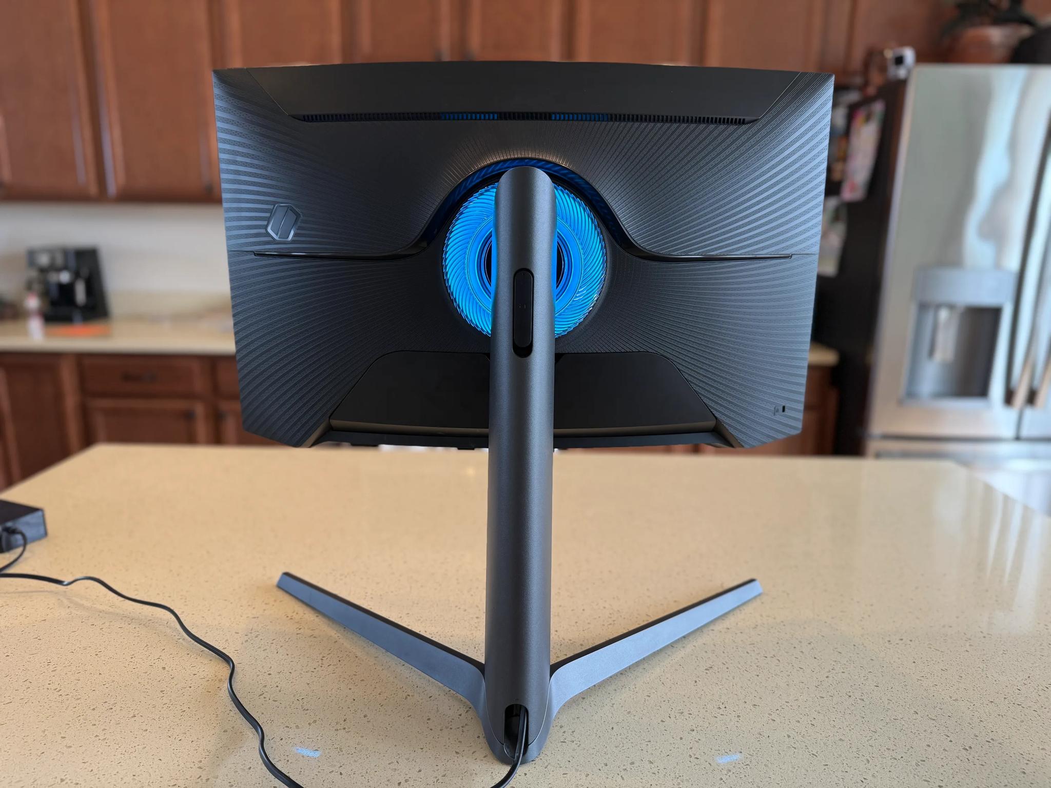 Samsung Odyssey G7 (C27G75TQSN) WQHD 240Hz, 1ms w/1000R Curvature