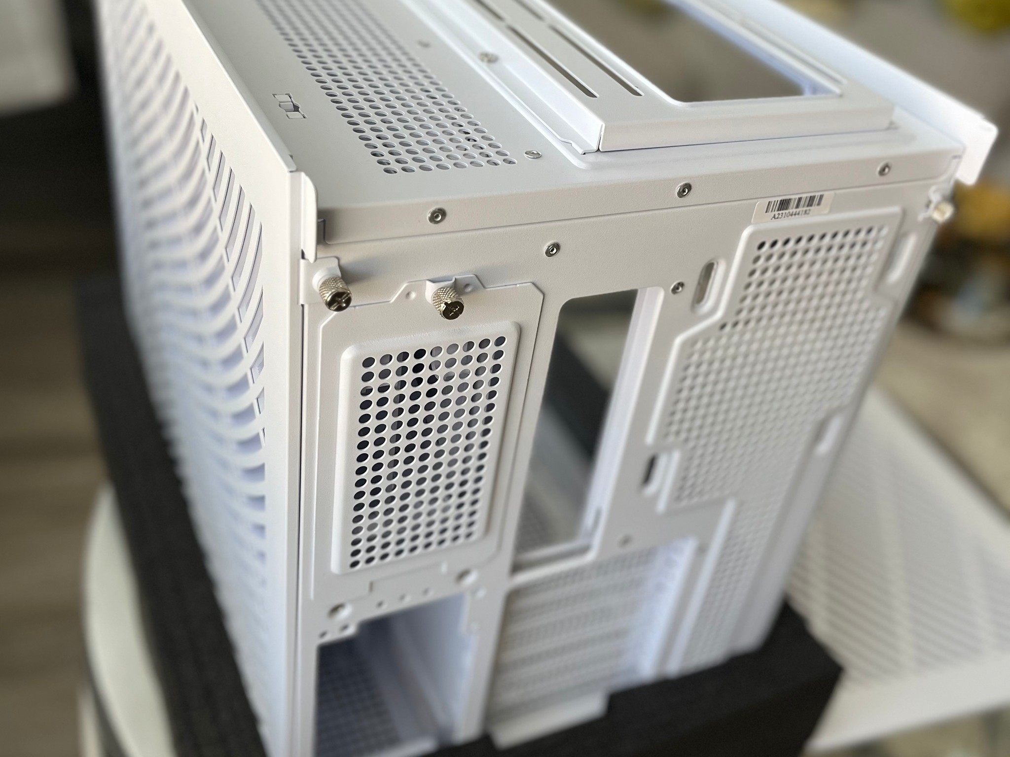 **SUMMER SALE** MONTECH KING 95 DUAL-CHAMBER ATX MID-TOWER PC CASE (WHITE) GREAT CONDITION