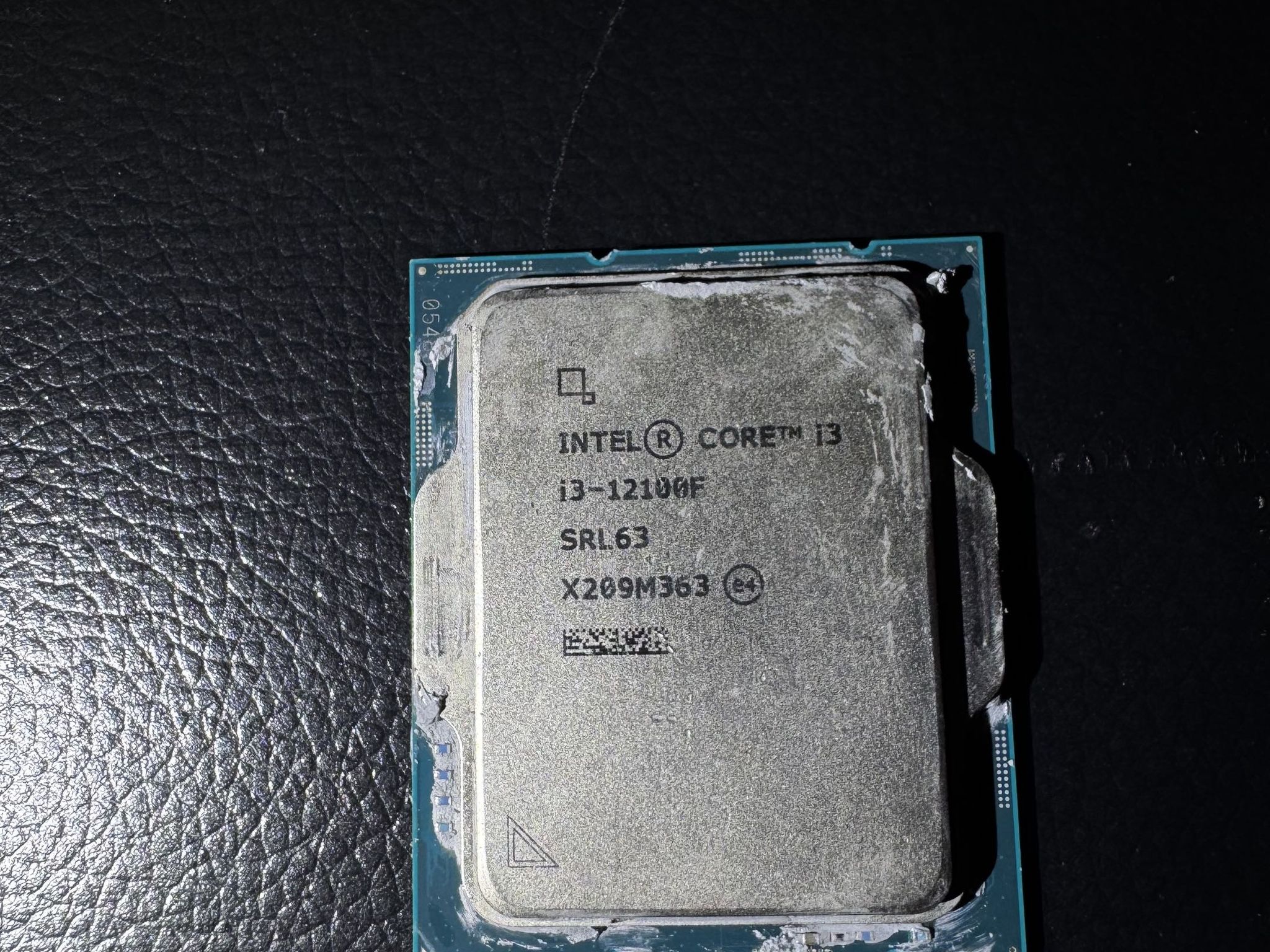 Intel Core i3-12100F