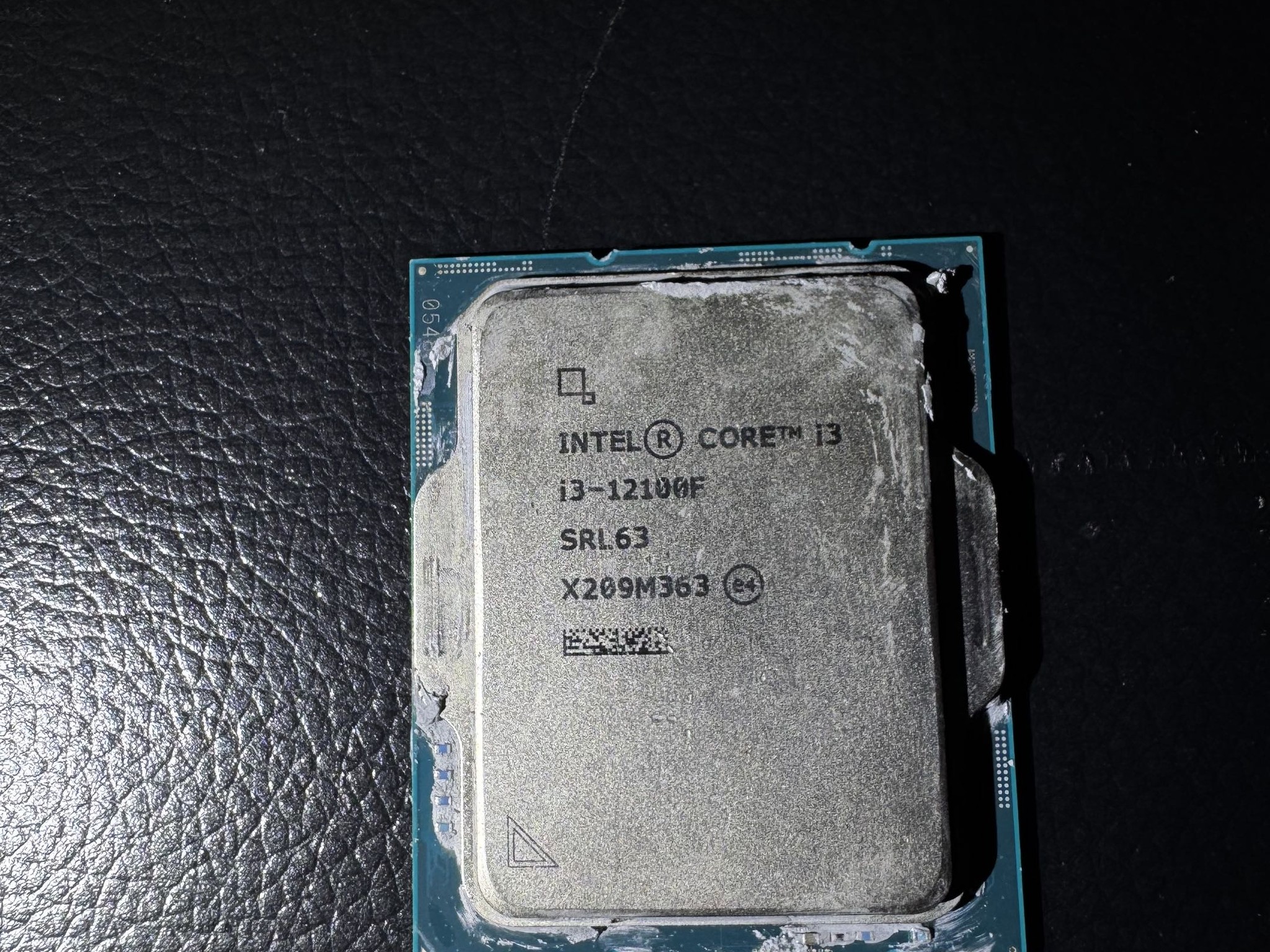 Intel Core i3-12100F